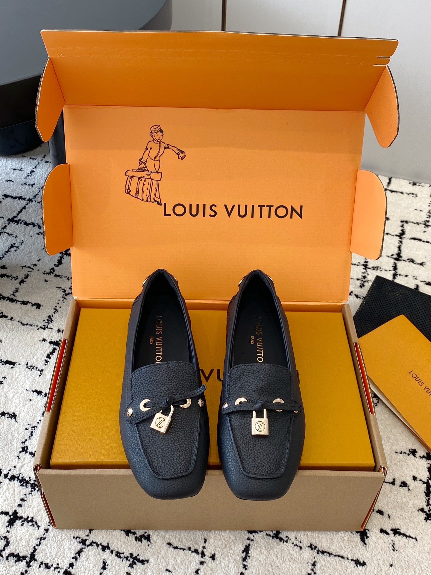 LOU* 25SS flat loafers
