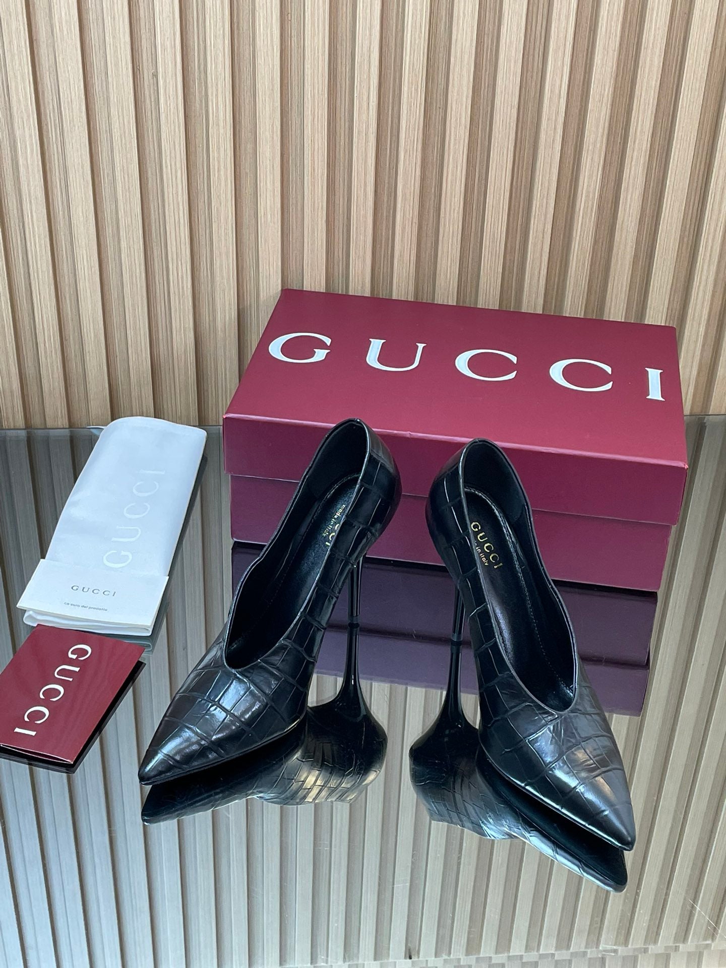 GUC* 25SS patent leather pumps