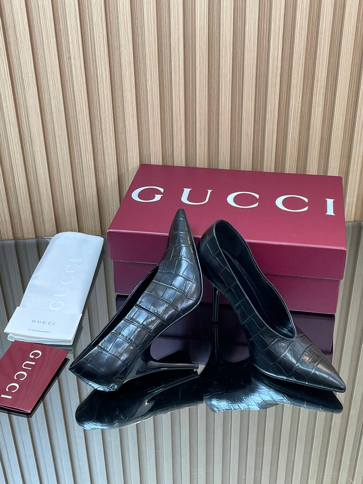 GUC* 25SS patent leather pumps