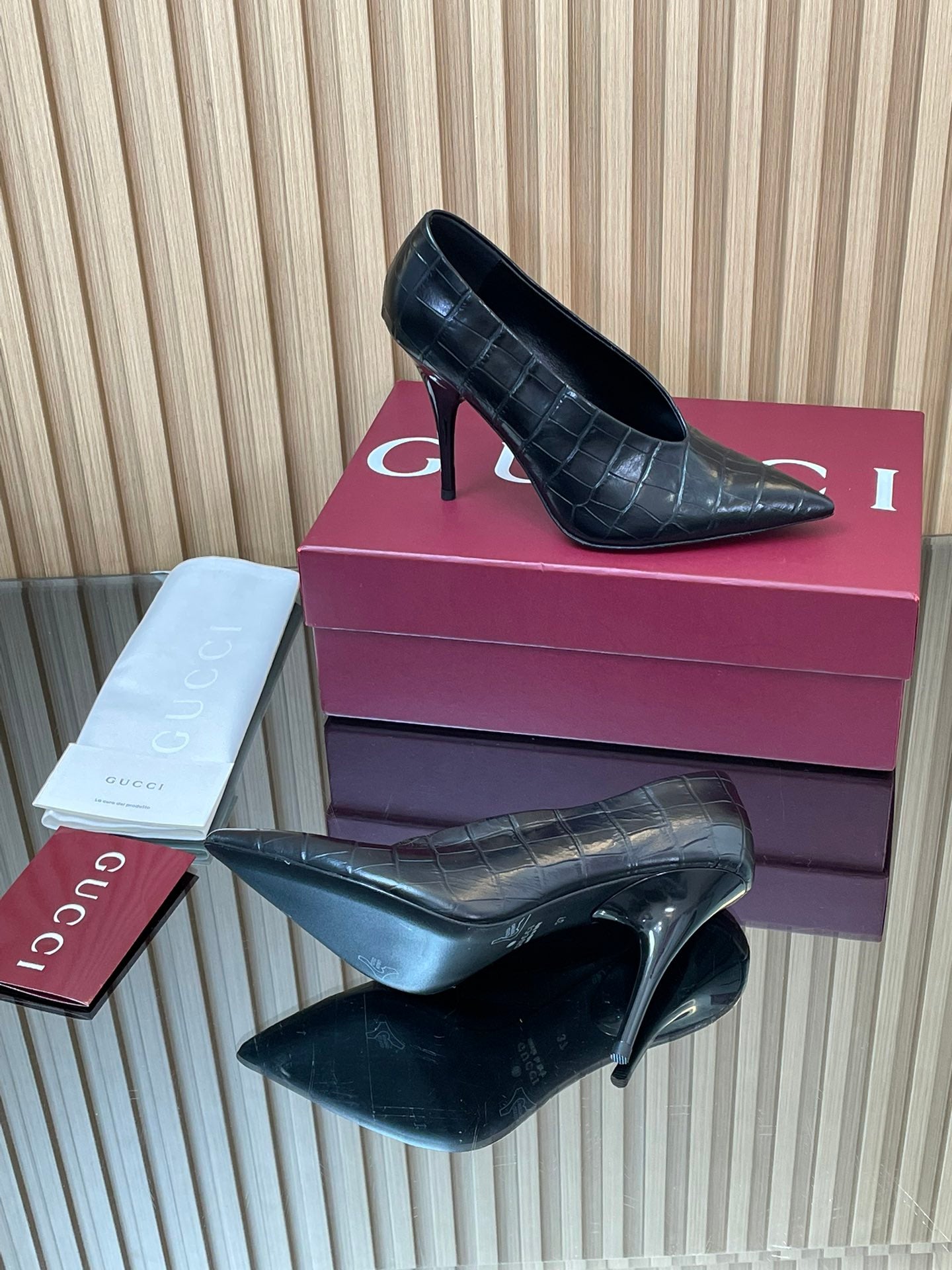 GUC* 25SS patent leather pumps