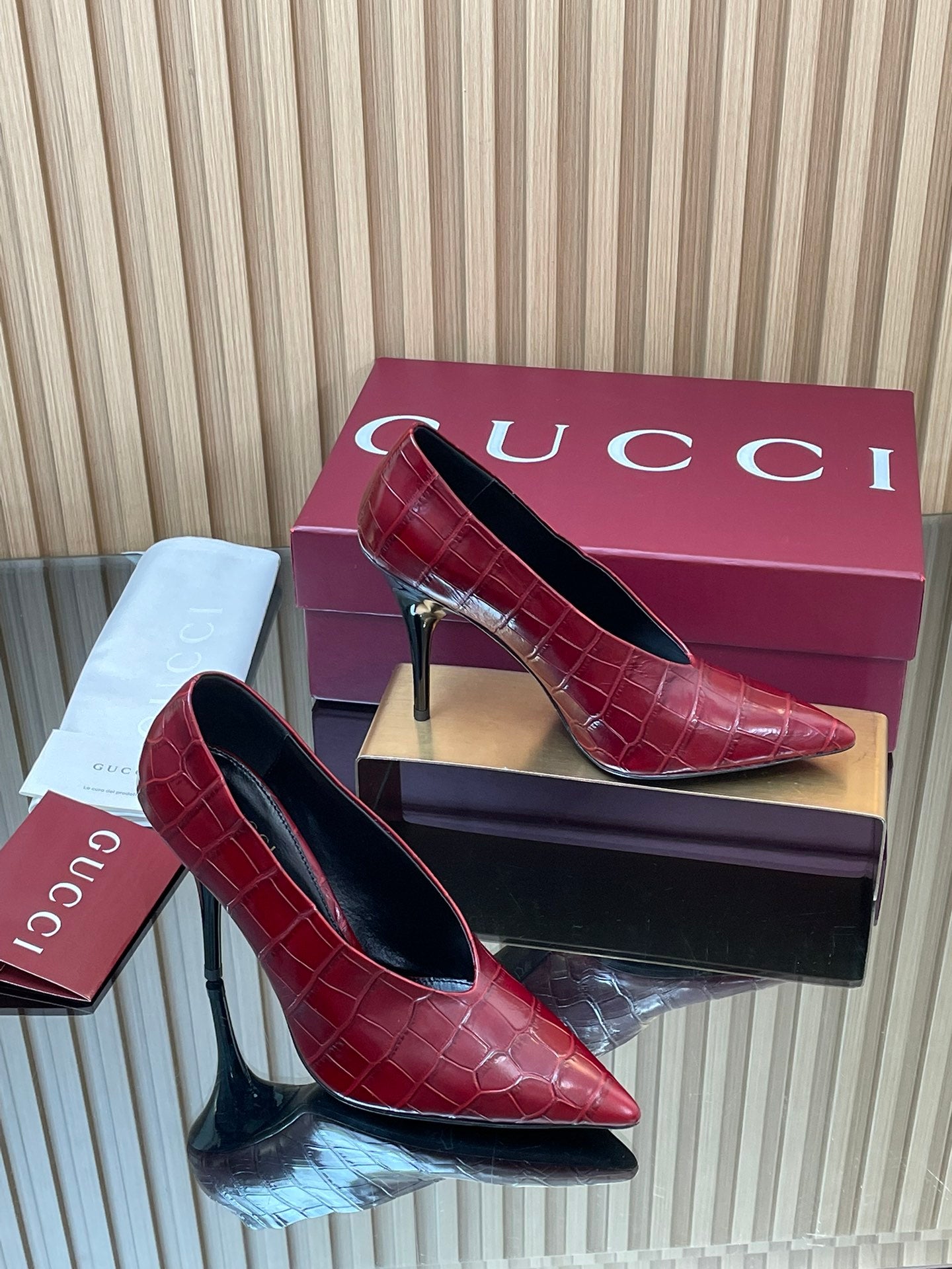 GUC* 25SS patent leather pumps