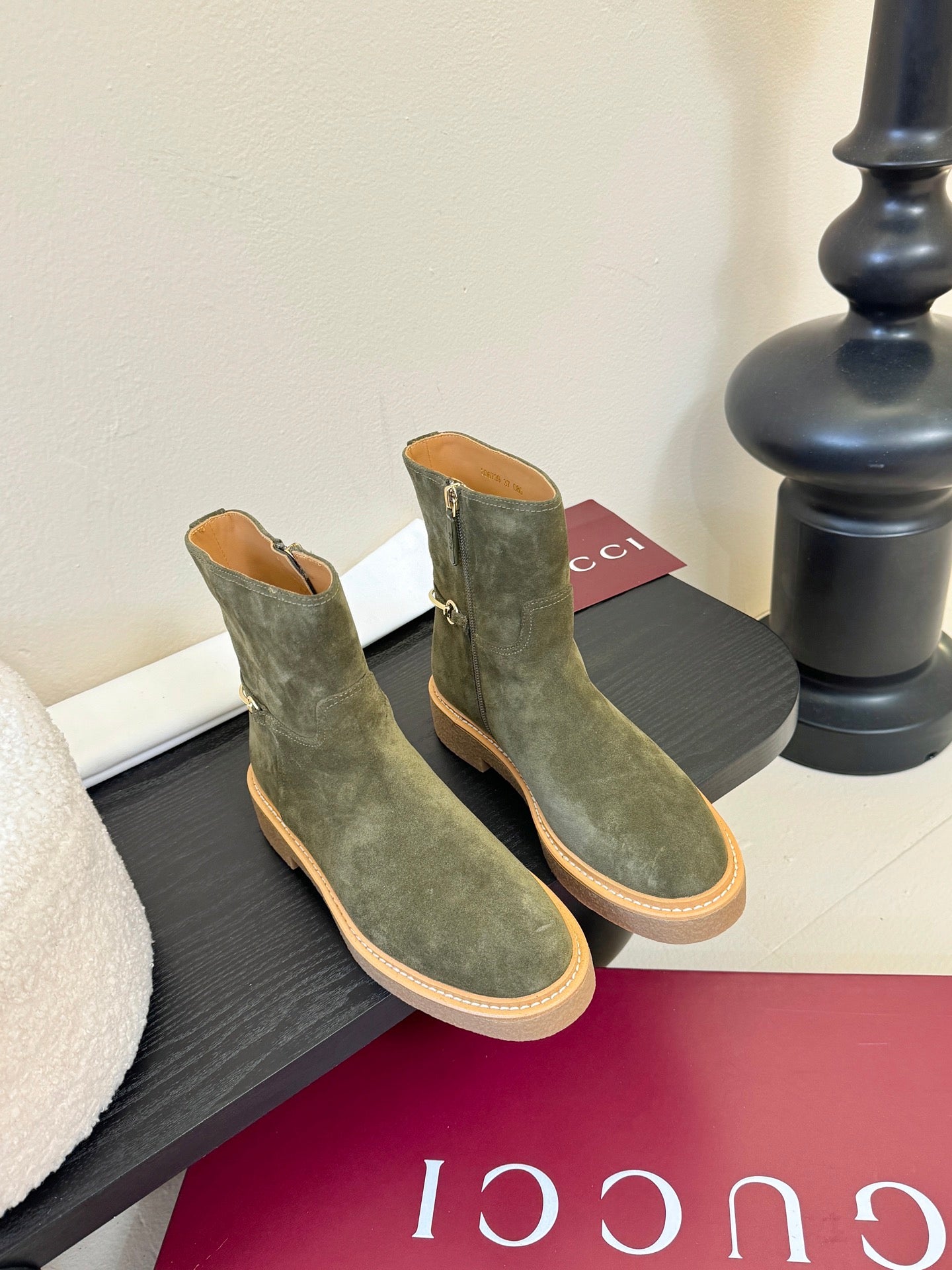 GUC* 25SS mercerized suede ankle boots