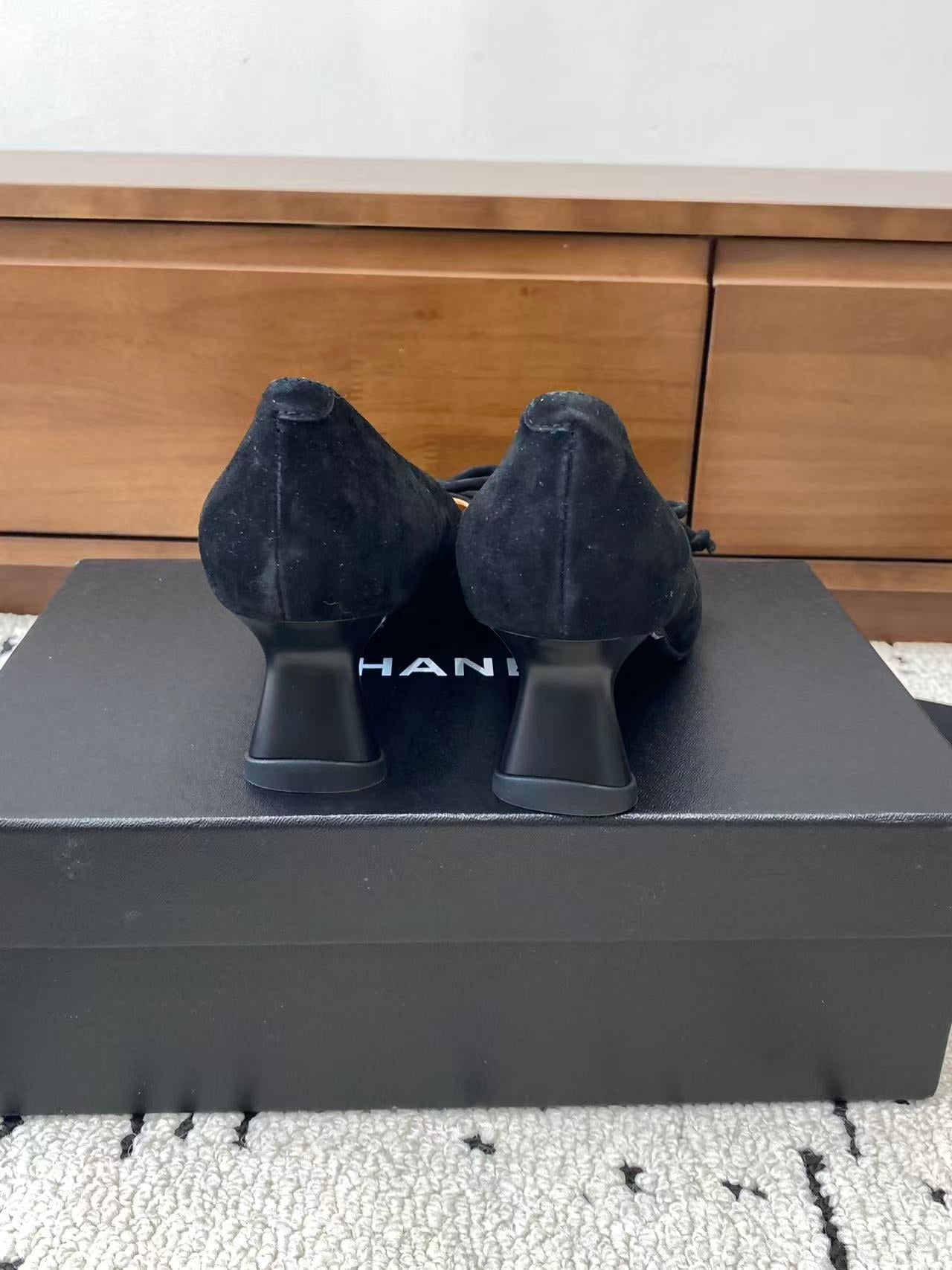 CHAN* 25SS bow tie shoes