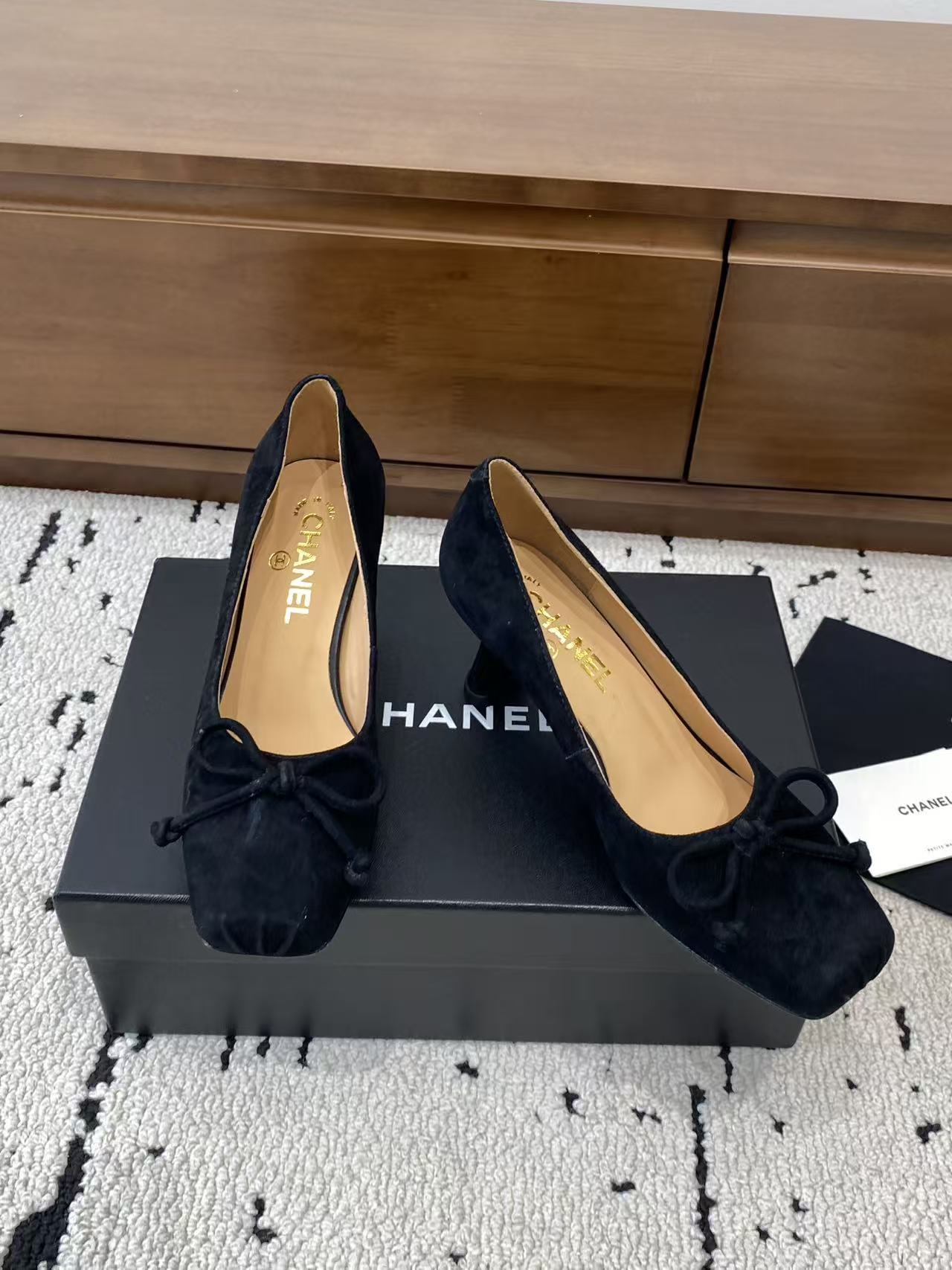 CHAN* 25SS bow tie shoes