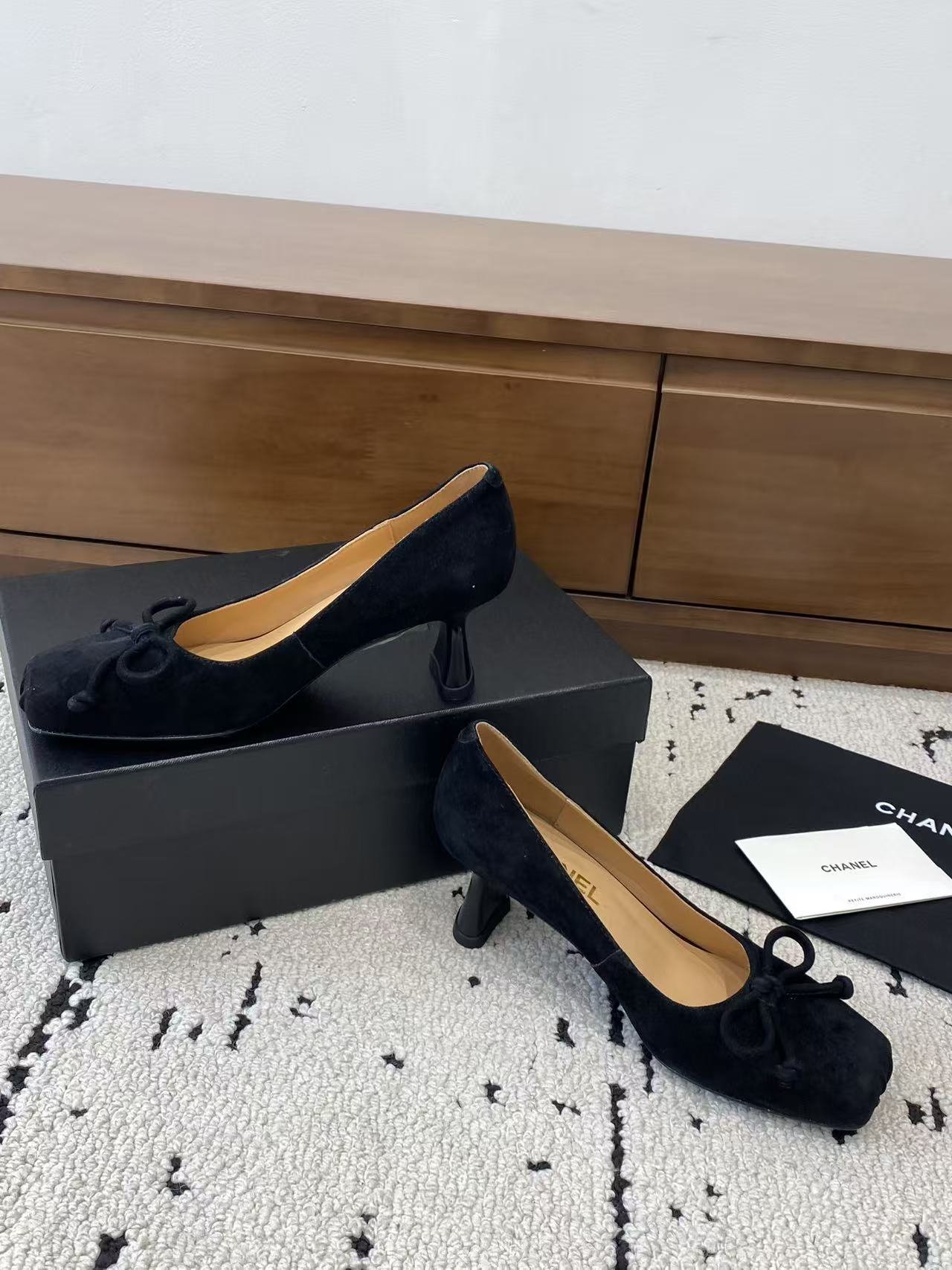 CHAN* 25SS bow tie shoes