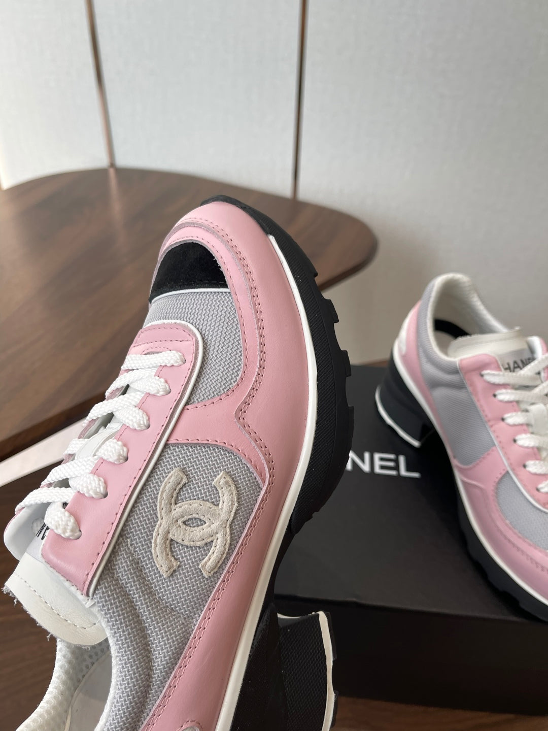 CHAN* 25SS high-heeled sneakers