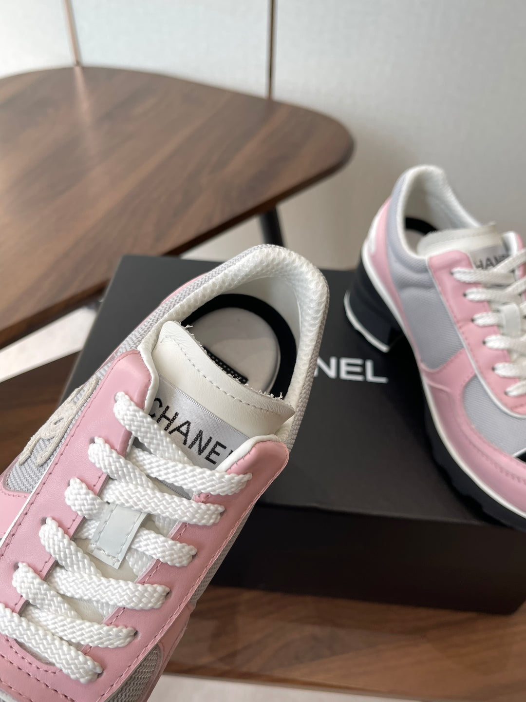 CHAN* 25SS high-heeled sneakers