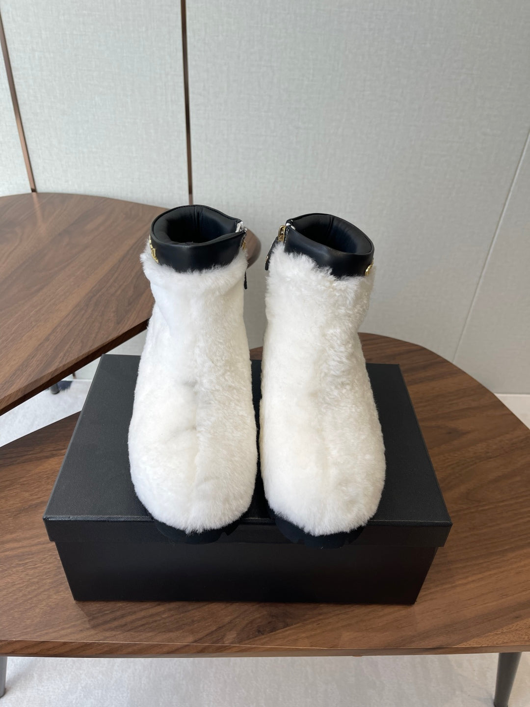 CHAN* 25SS wool zip-up boots