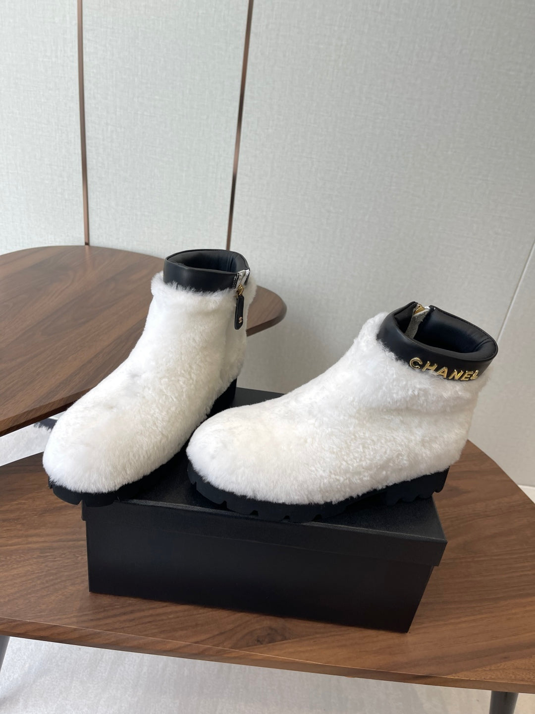 CHAN* 25SS wool zip-up boots