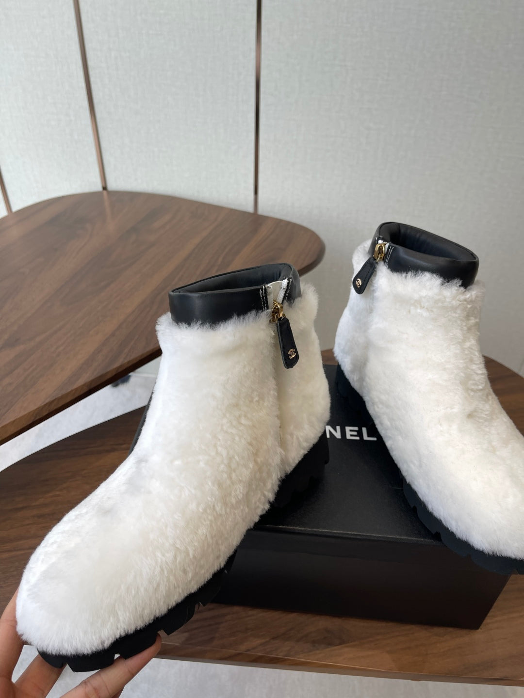 CHAN* 25SS wool zip-up boots