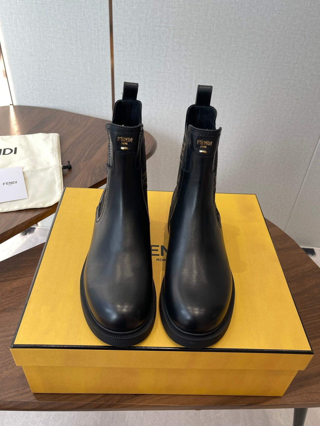 FEN* 25SS Chelsea Biker Boots