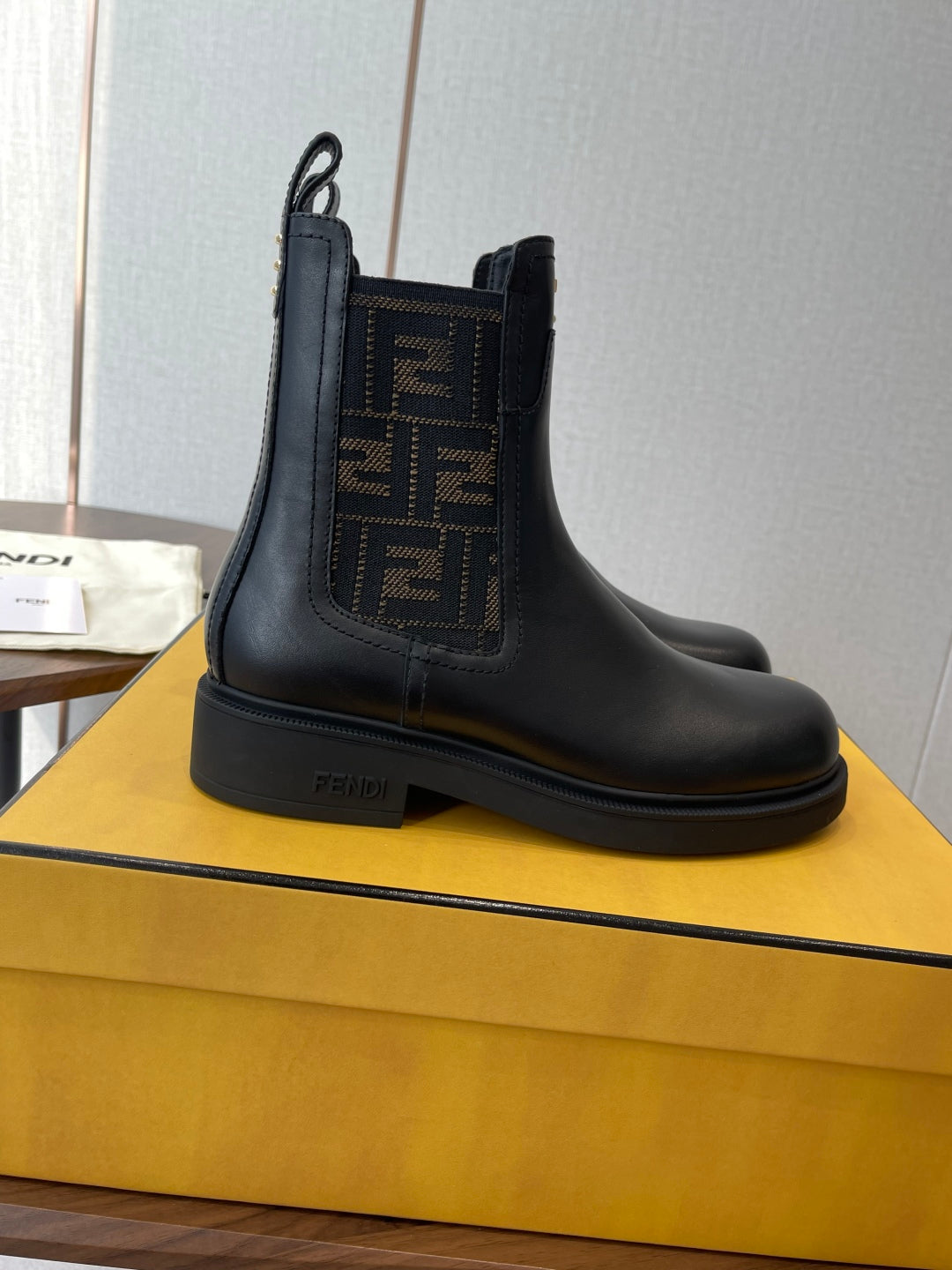 FEN* 25SS Chelsea Biker Boots