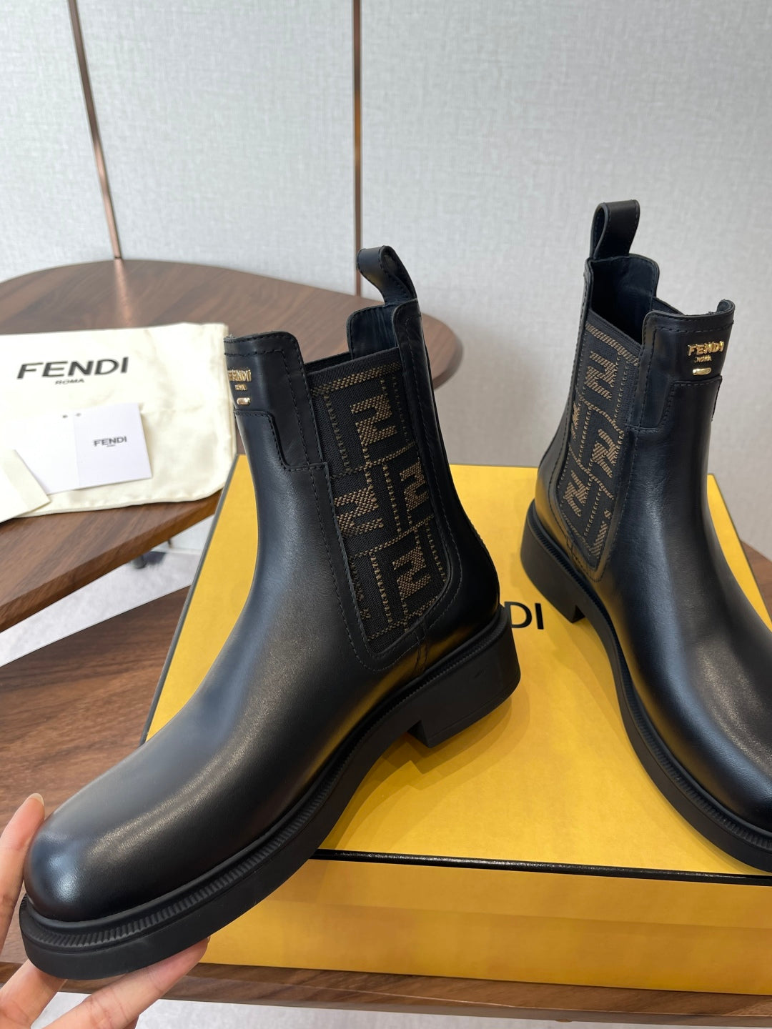 FEN* 25SS Chelsea Biker Boots