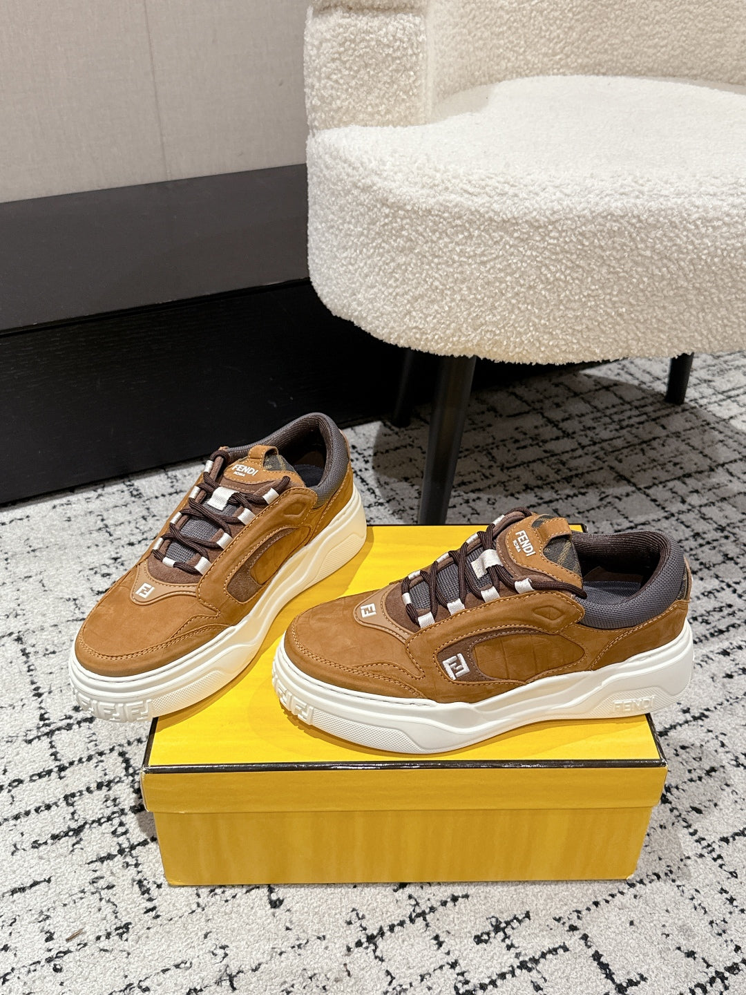 FEN* 25SS FORCE low-top sneakers