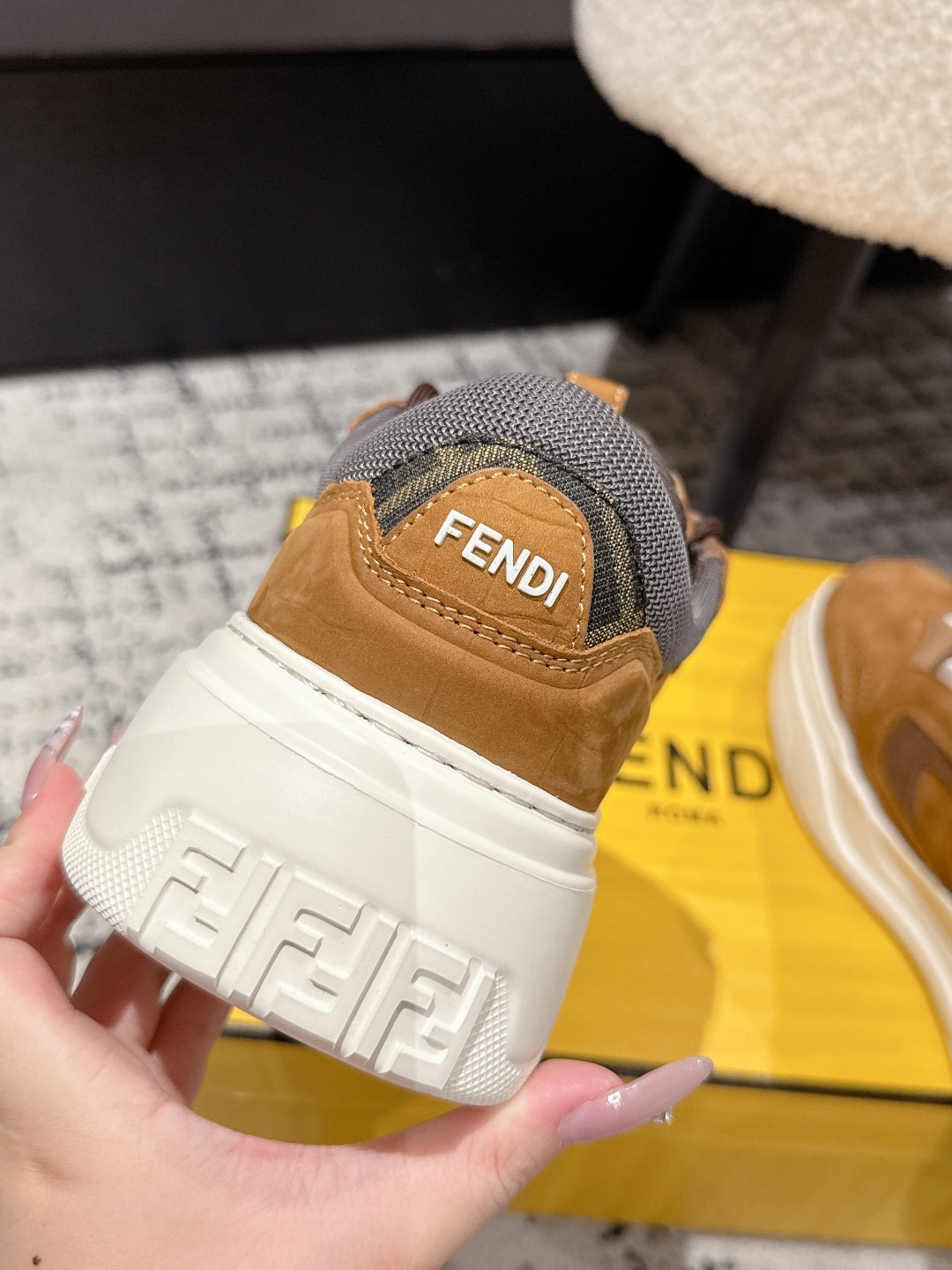 FEN* 25SS FORCE low-top sneakers