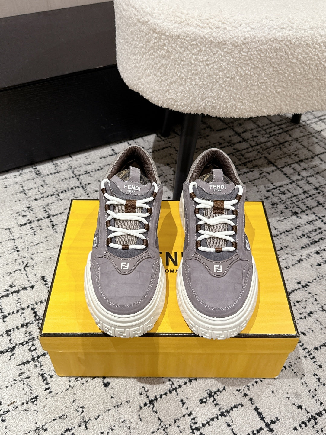 FEN* 25SS FORCE low-top sneakers