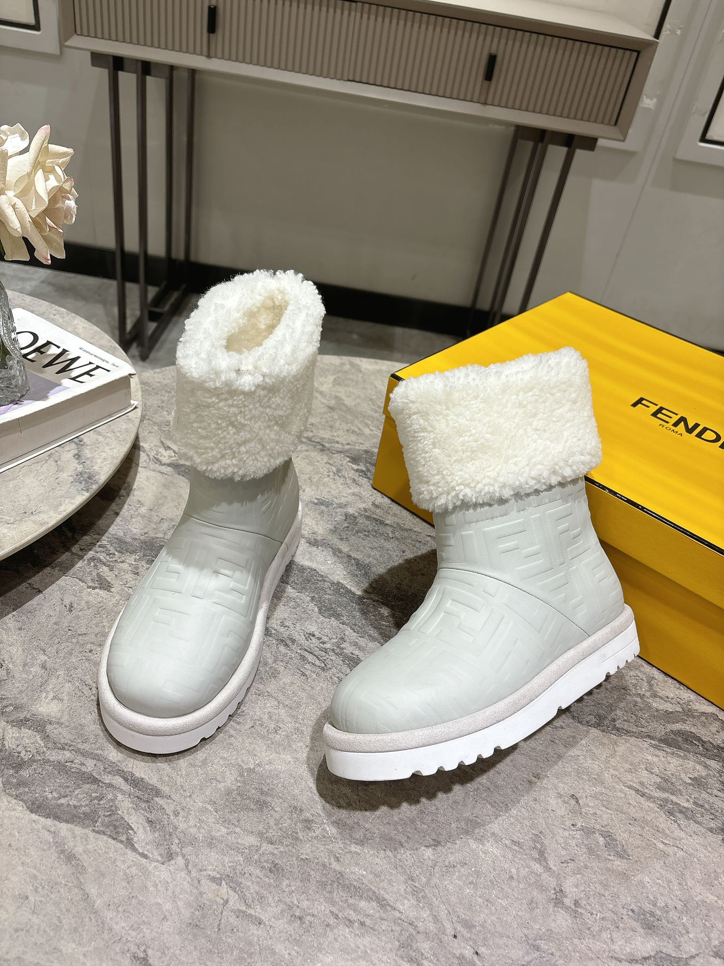 FEN* 25SS snow boots