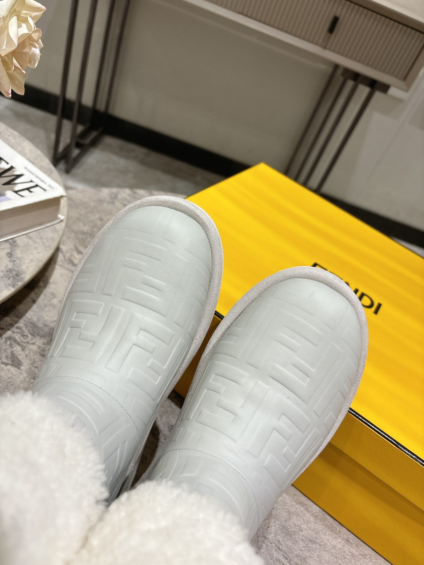 FEN* 25SS snow boots