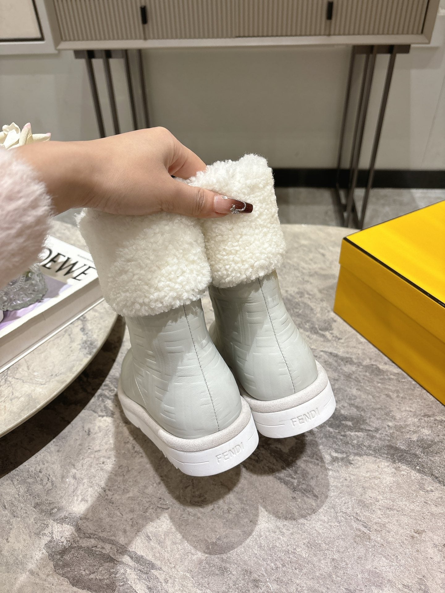FEN* 25SS snow boots