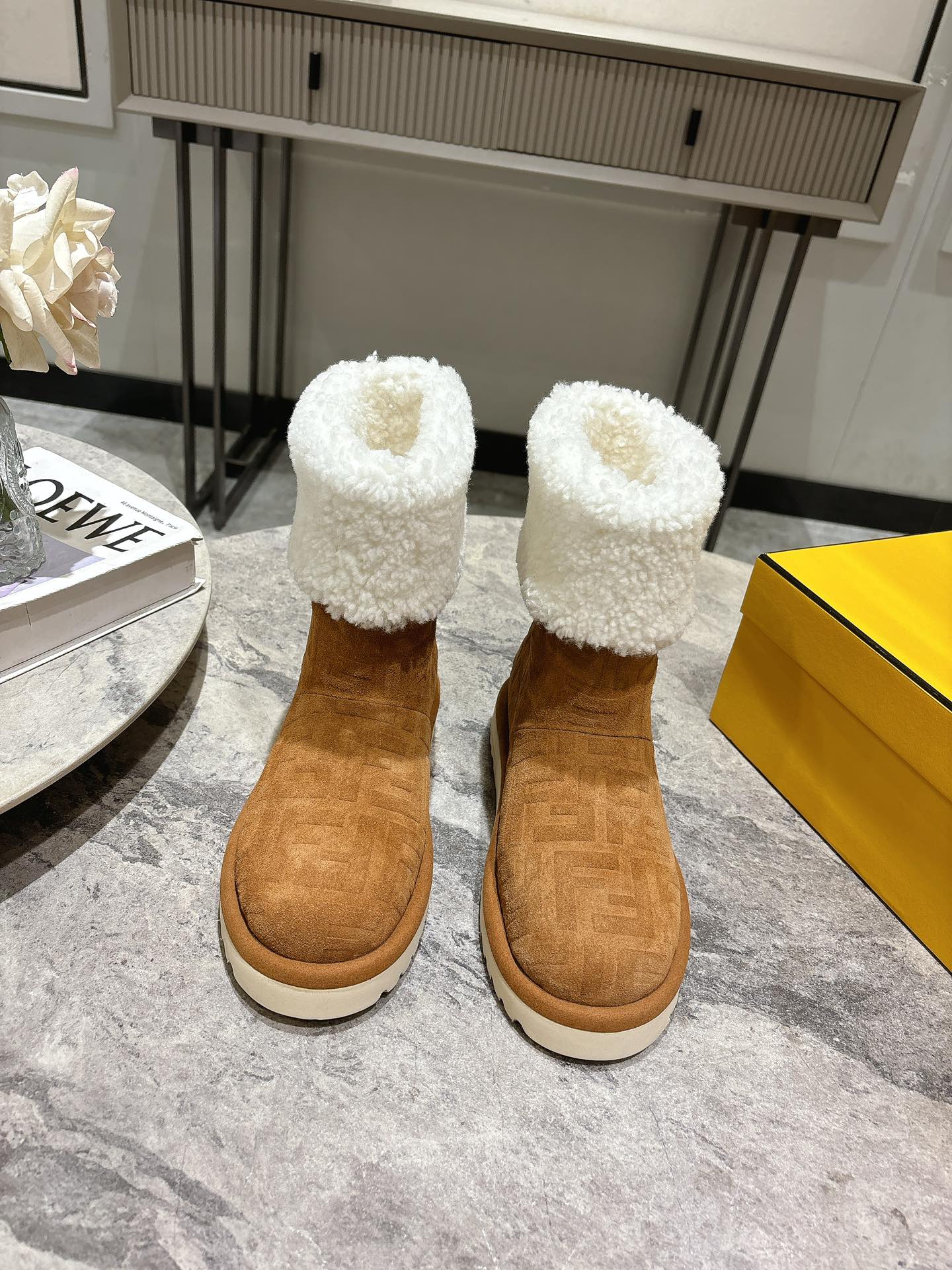 FEN* 25SS snow boots