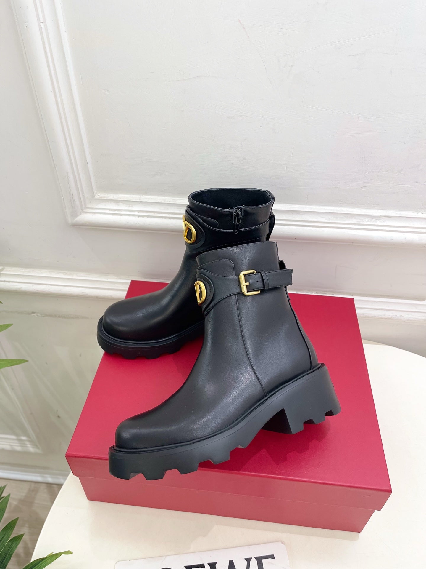 Valenti* 25SS leather ankle boots