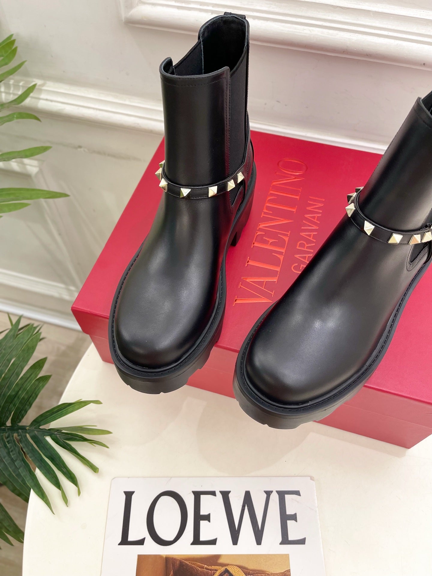 Valenti* 25SS platform rivet ankle boots