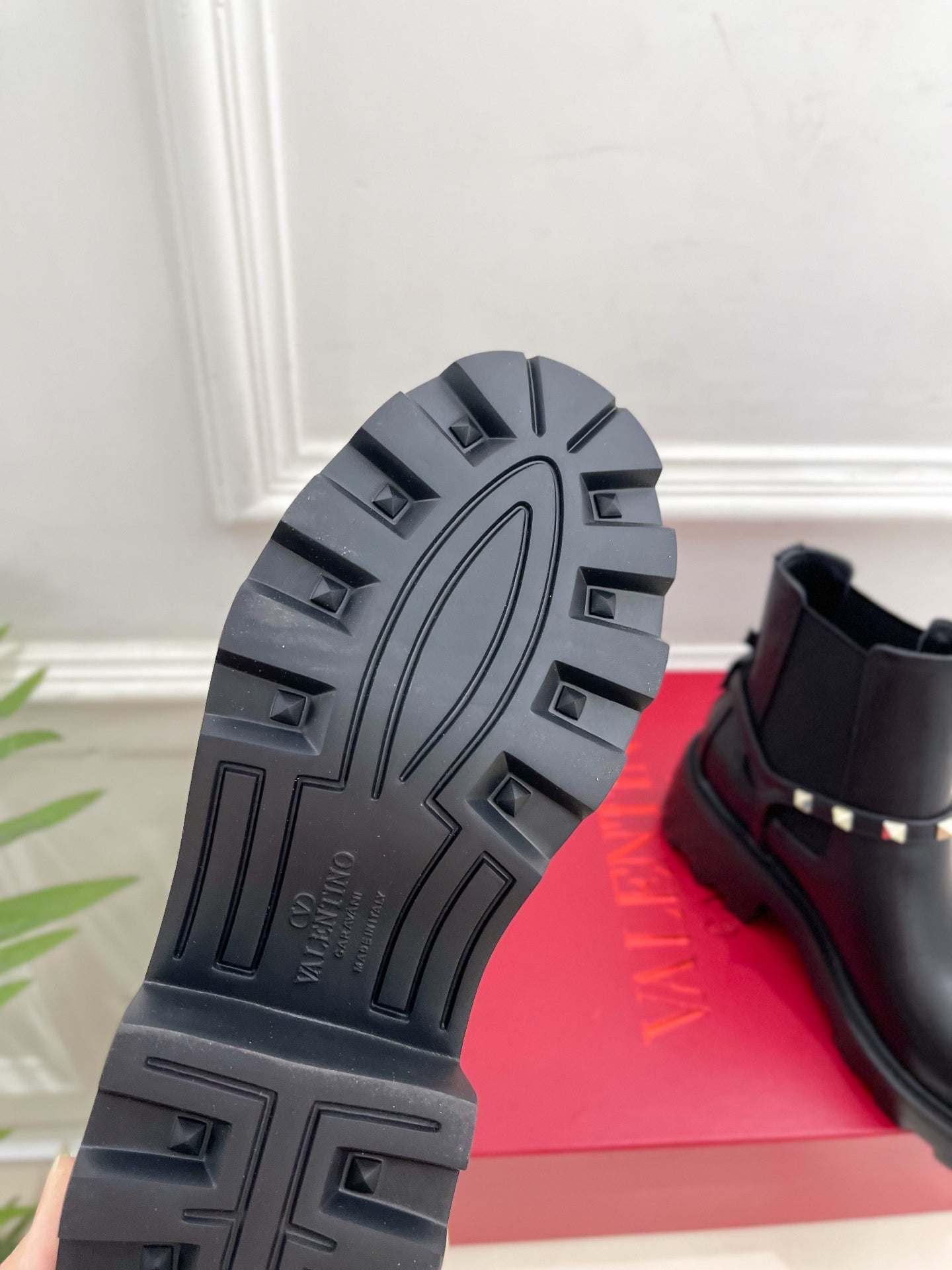 Valenti* 25SS platform rivet ankle boots