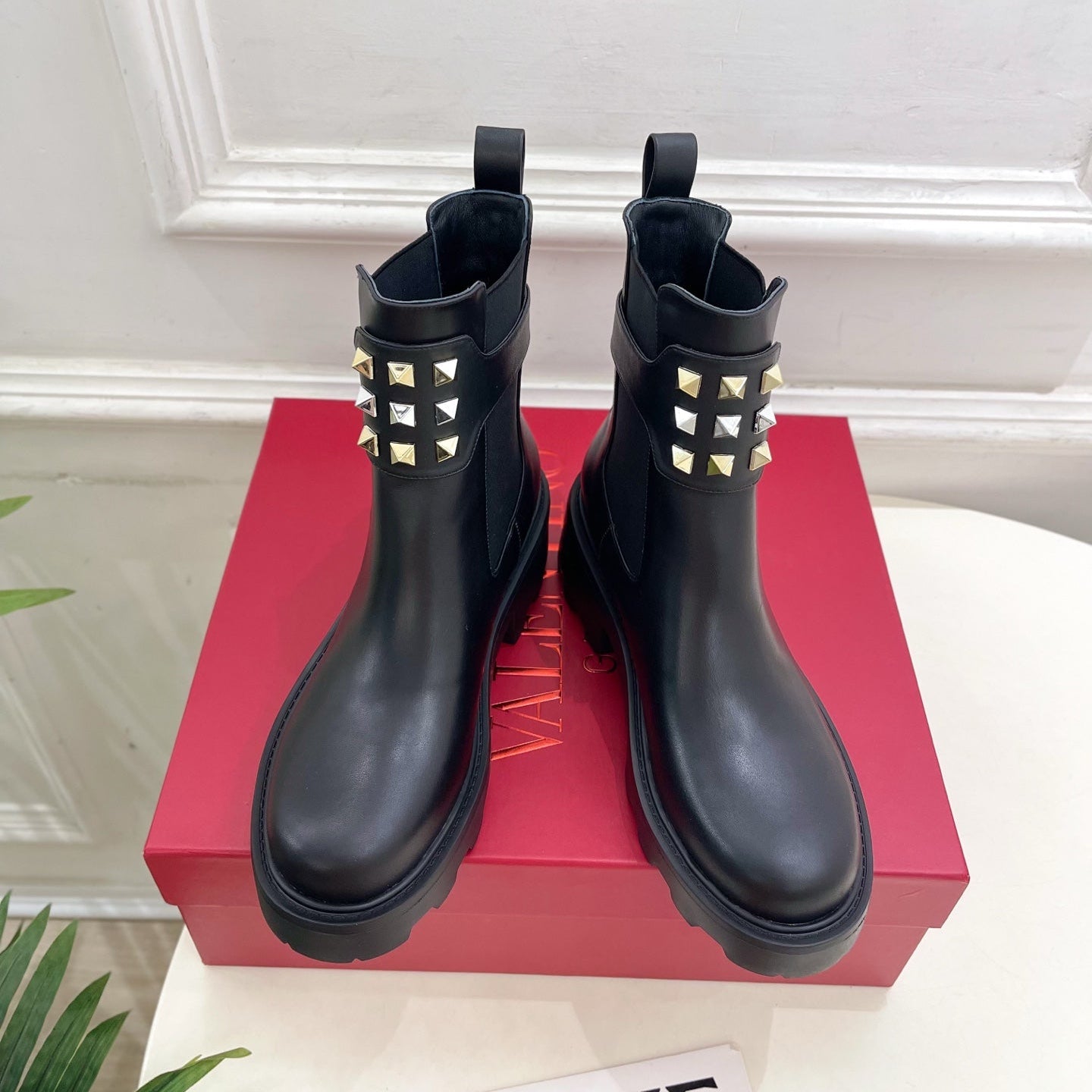 Valenti* 25SS platform rivet Chelsea boots