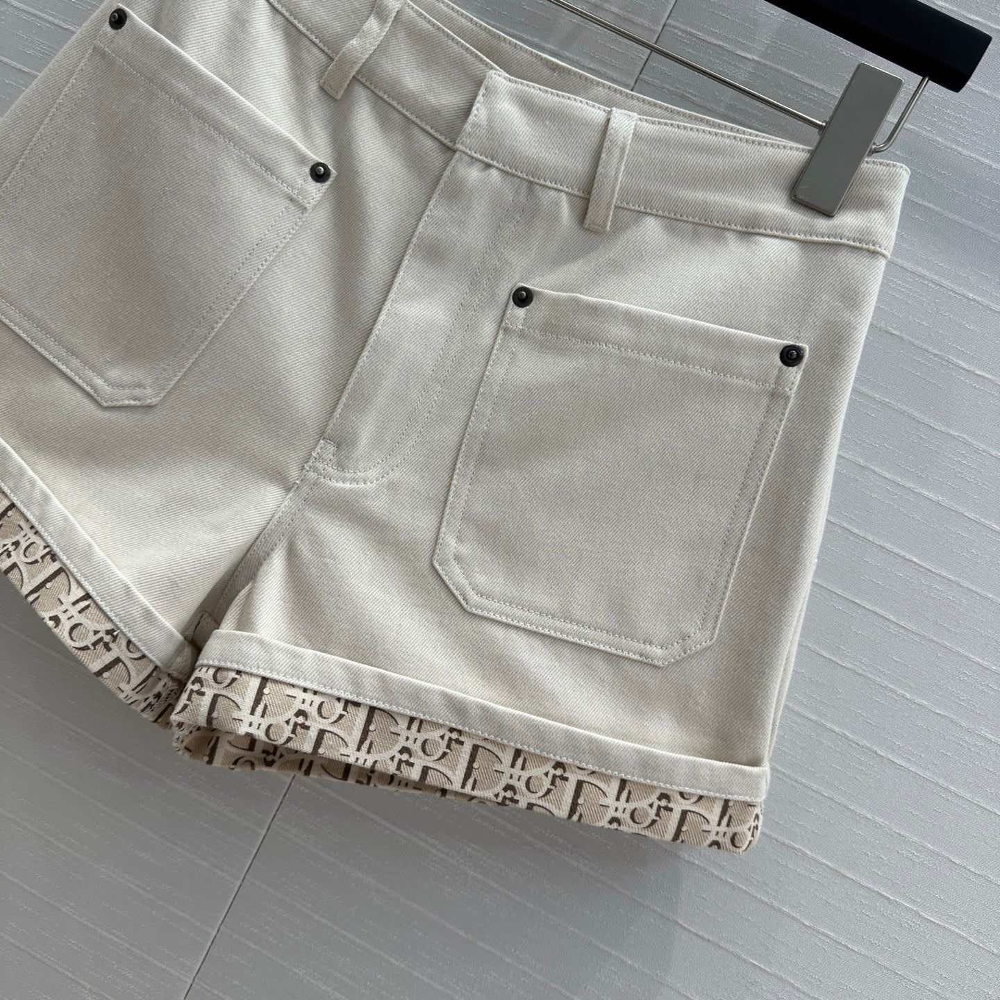 Dior double-pocket denim shorts (promotional item)