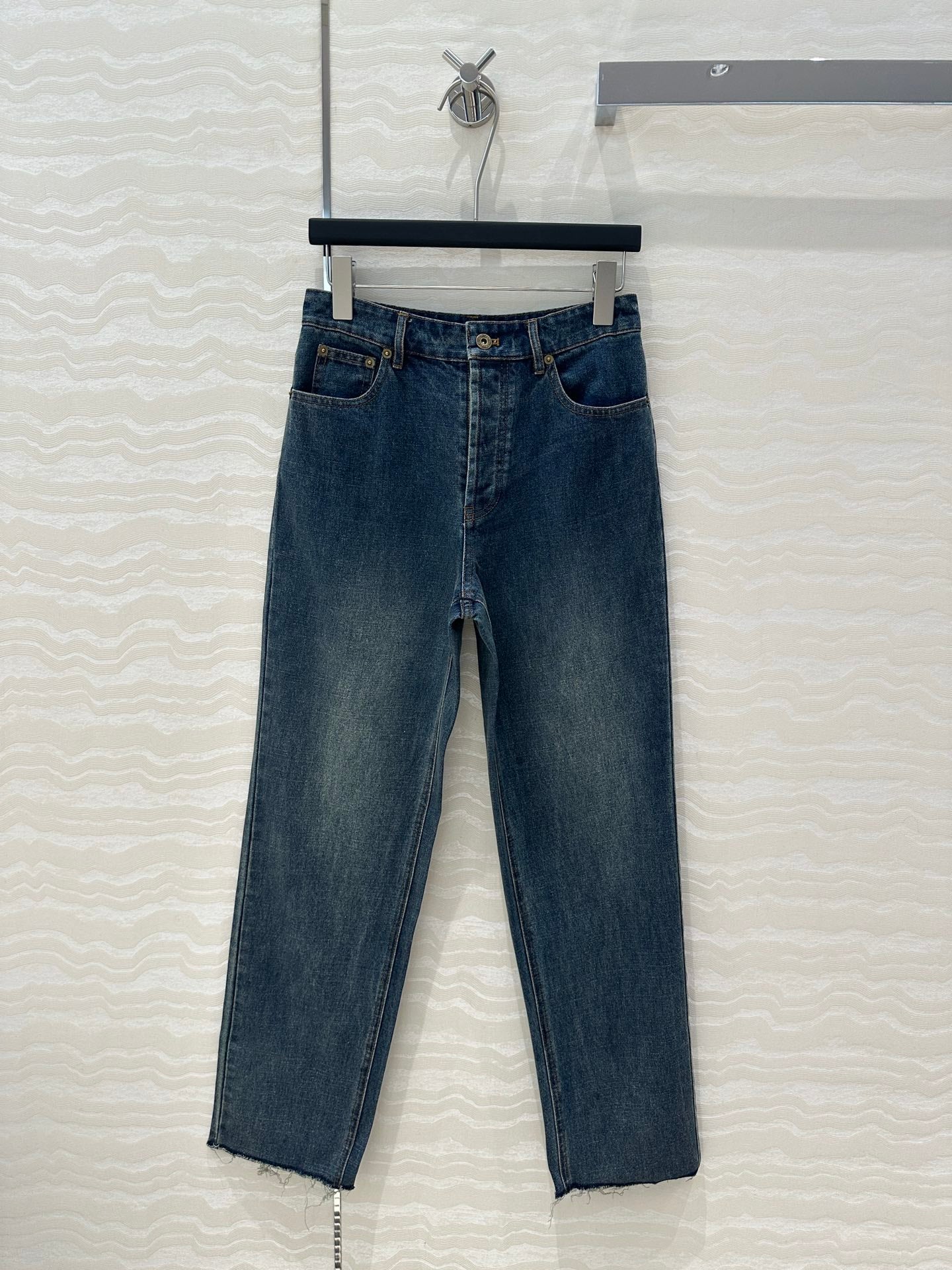 MIUMIU low-rise straight-leg trousers (on sale)