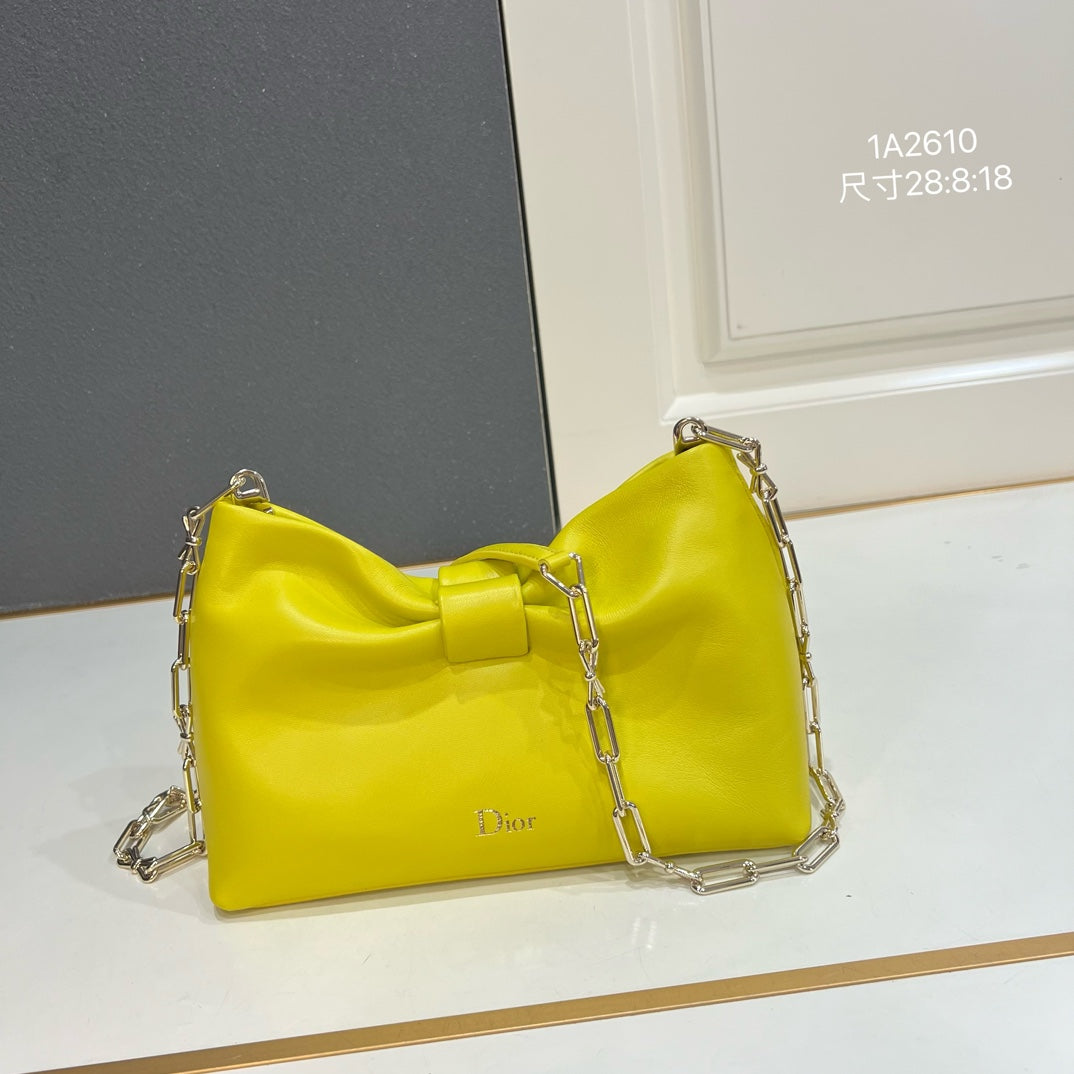 New handbag for 2026: Lambskin chain bag