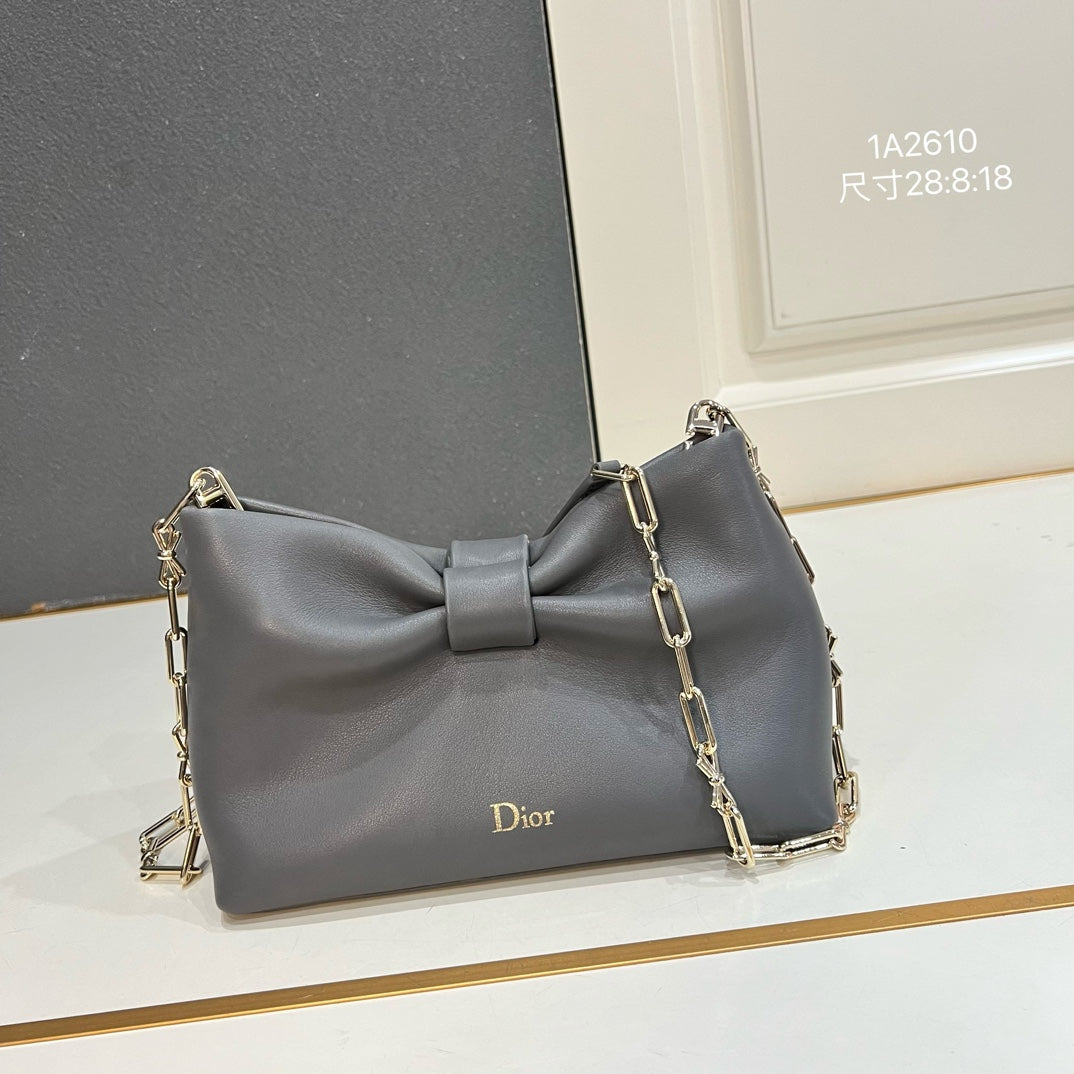 New handbag for 2026: Lambskin chain bag