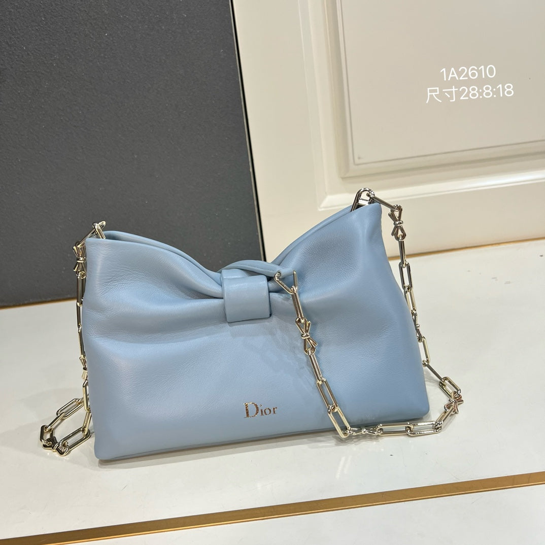 New handbag for 2026: Lambskin chain bag