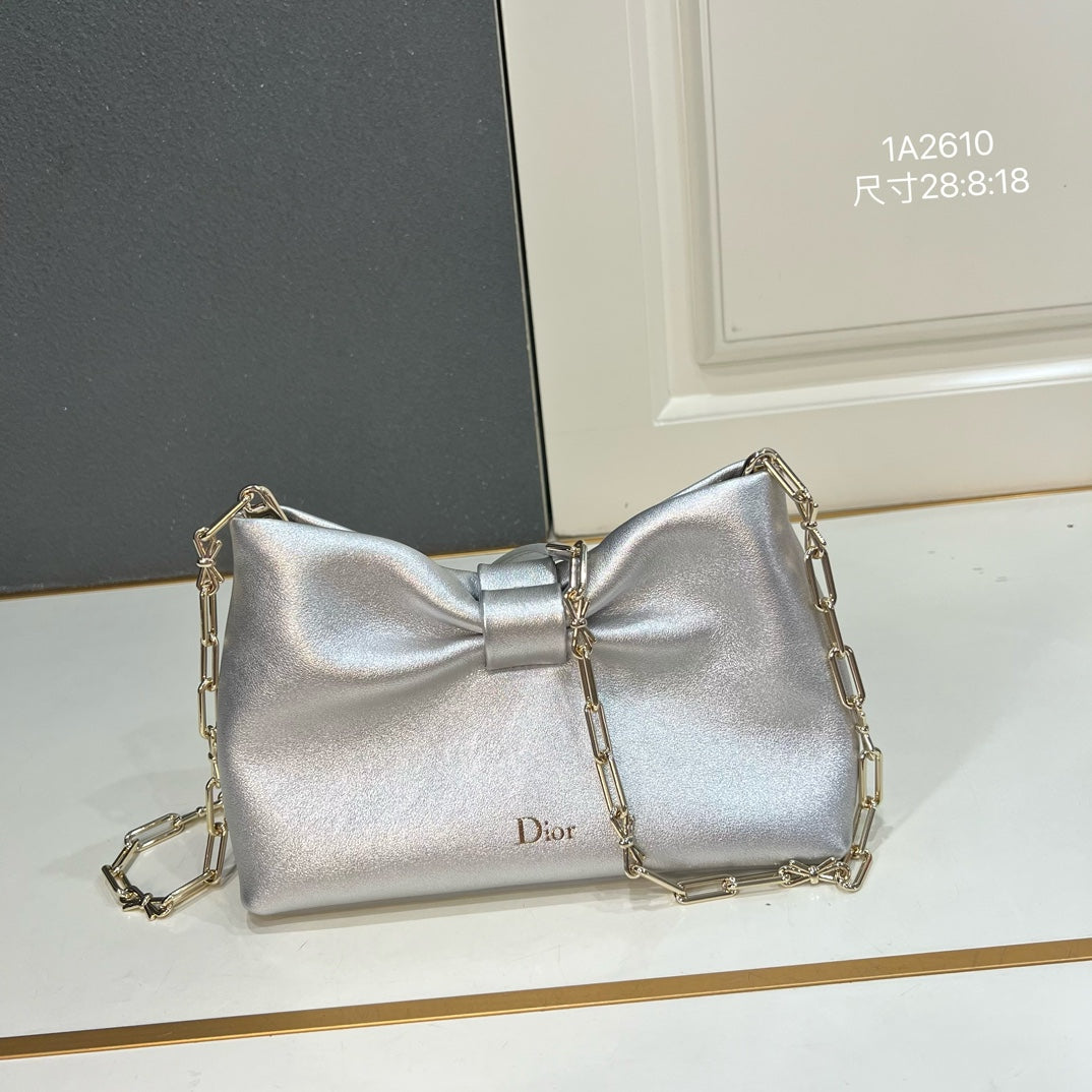 New handbag for 2026: Lambskin chain bag