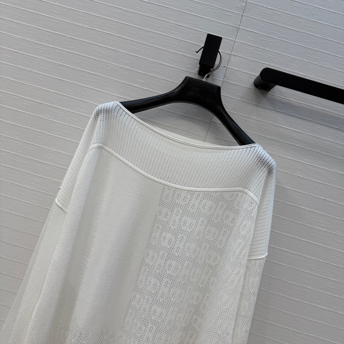 Hermès 26 New Off-the-Shoulder Openwork Knit Top