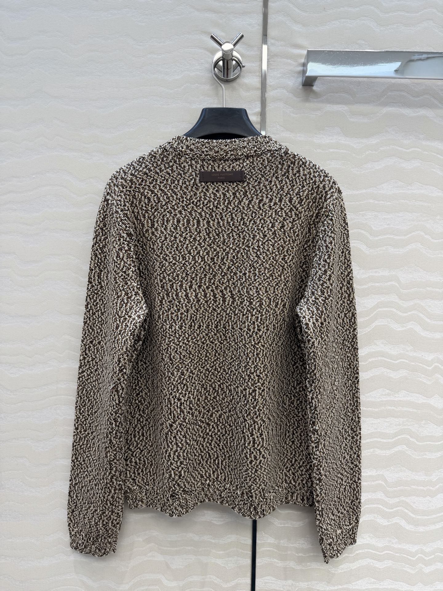 LV 26SS knitted round-neck cardigan