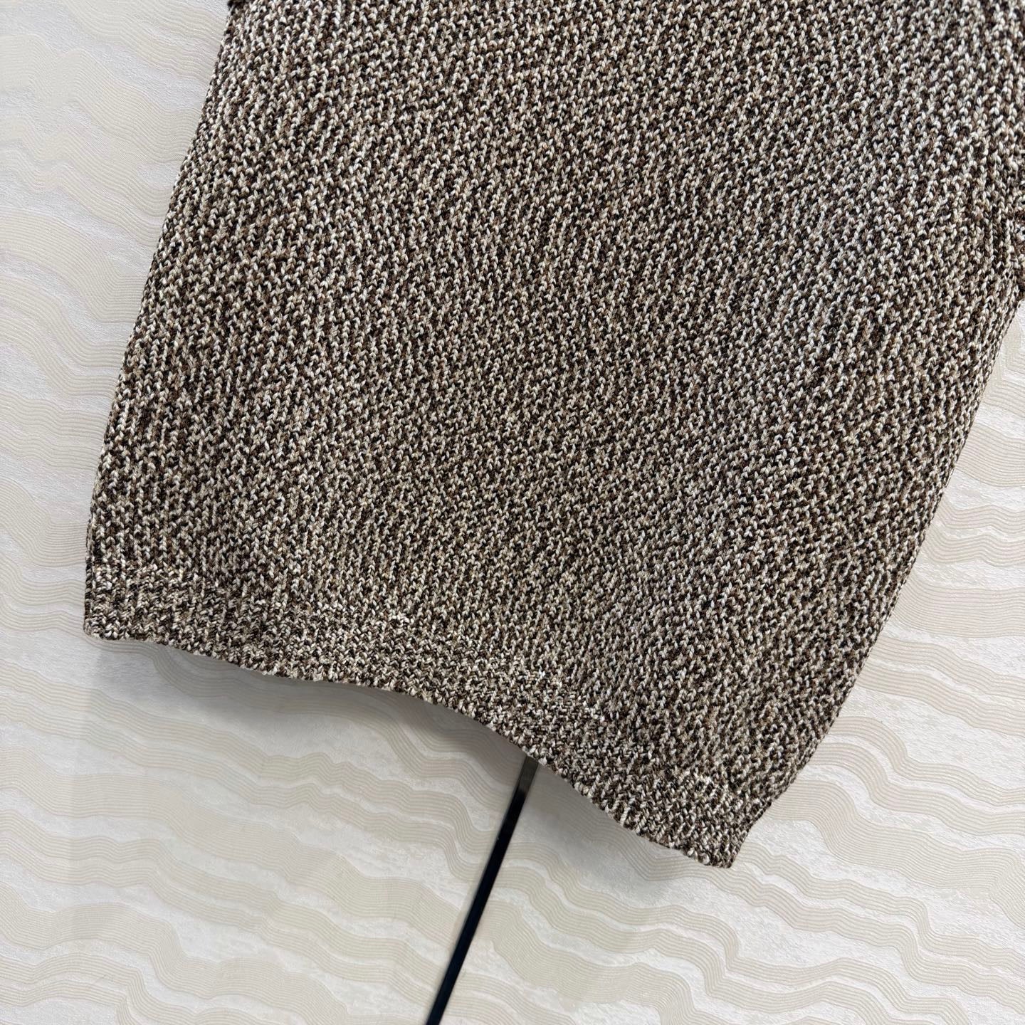 LV 26SS knitted round-neck cardigan