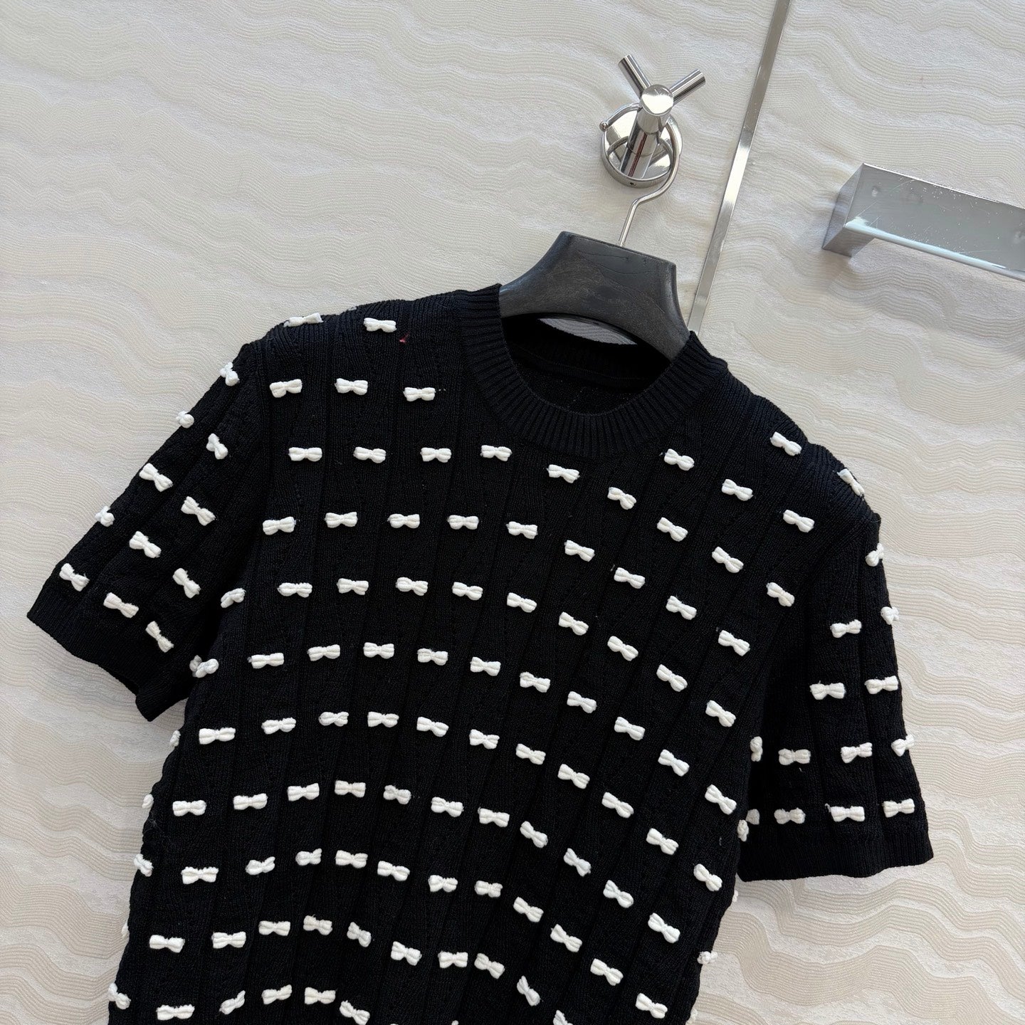 Chanel 26SS Black and White Knitted Short-Sleeved Top