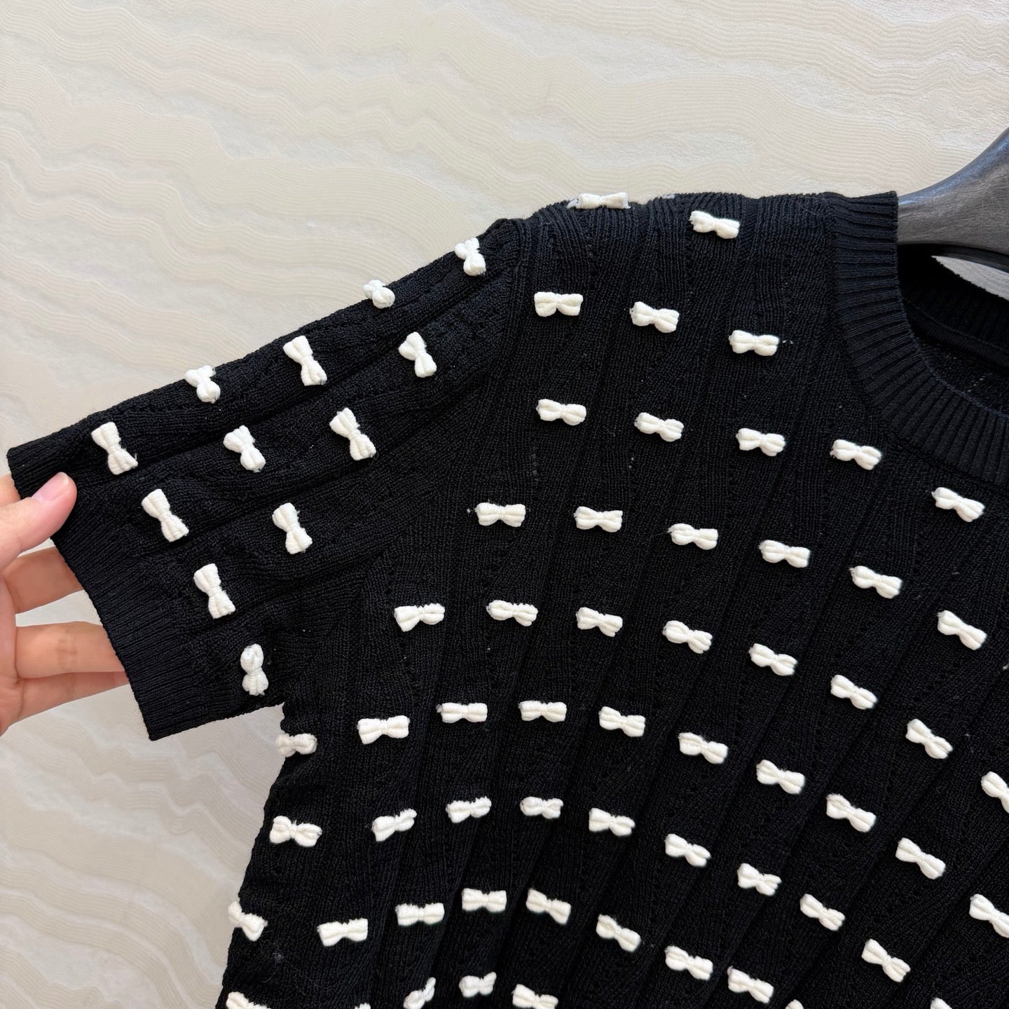 Chanel 26SS Black and White Knitted Short-Sleeved Top