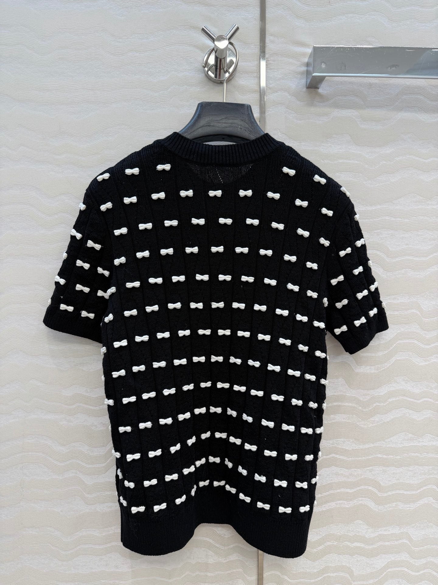 Chanel 26SS Black and White Knitted Short-Sleeved Top