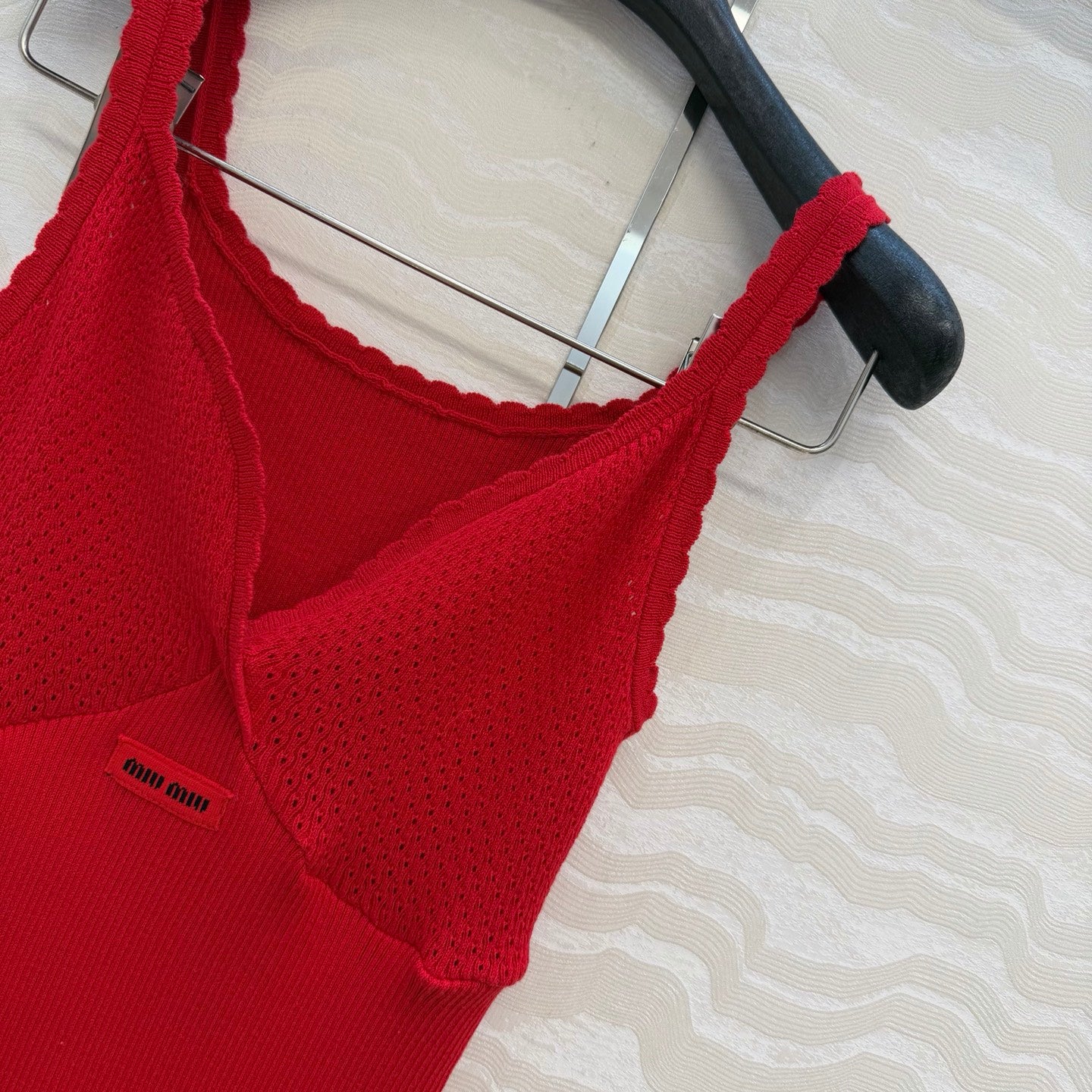 MIUMIU 26SS knitted off-the-shoulder camisole