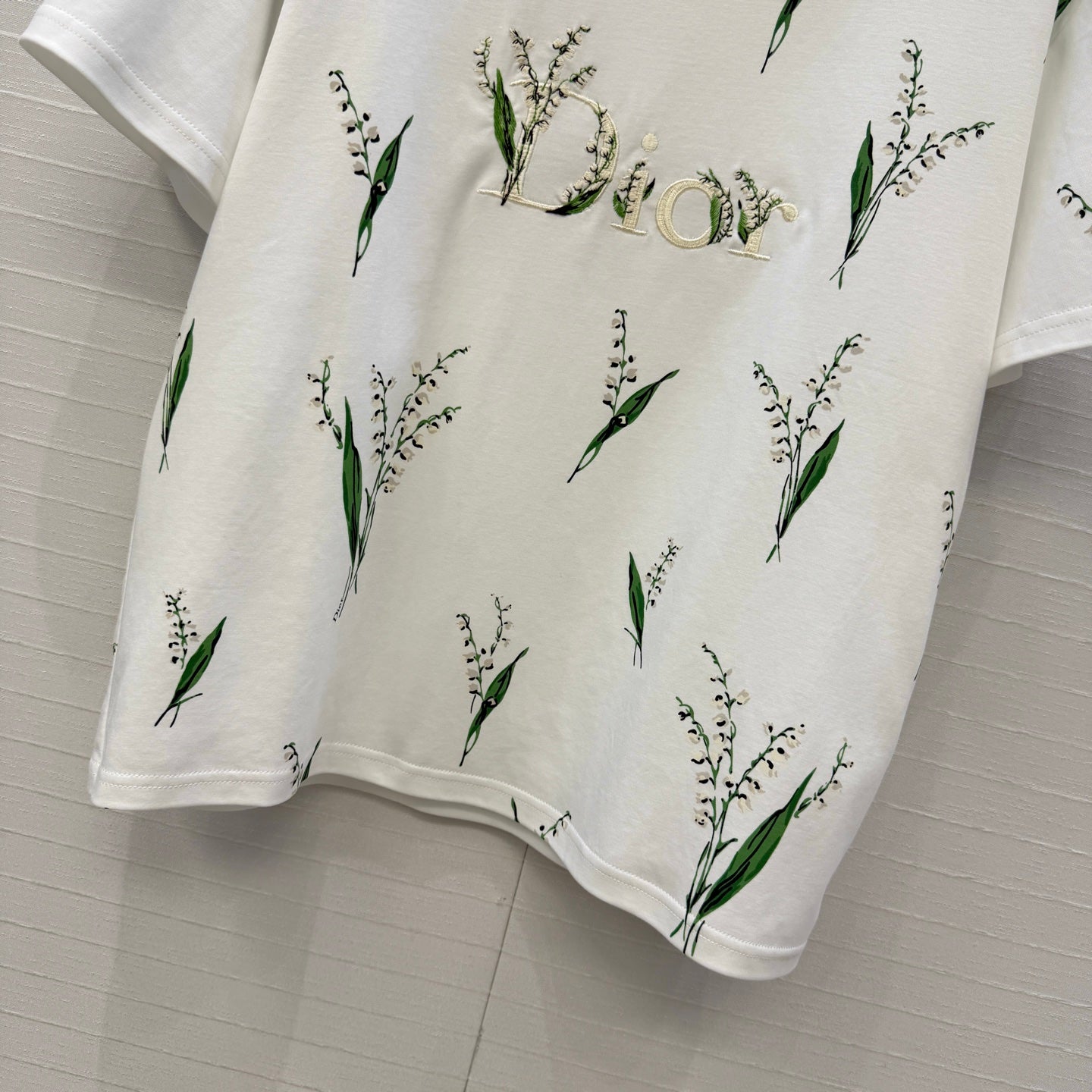 DIO* 26SS Lily of the Valley Embroidered T-Shirt