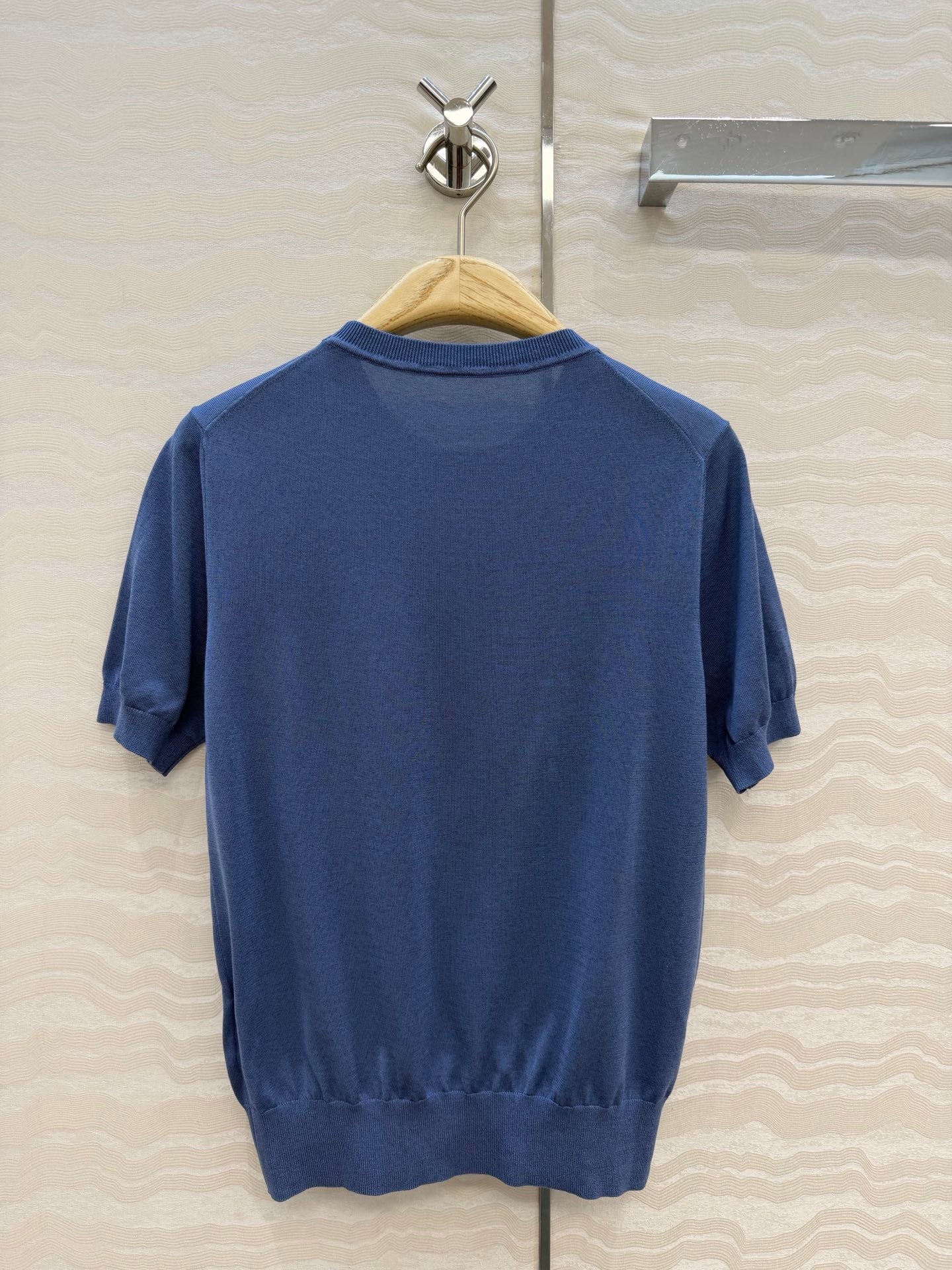 DIO* 26SS Embroidered Short-Sleeve Knit Top