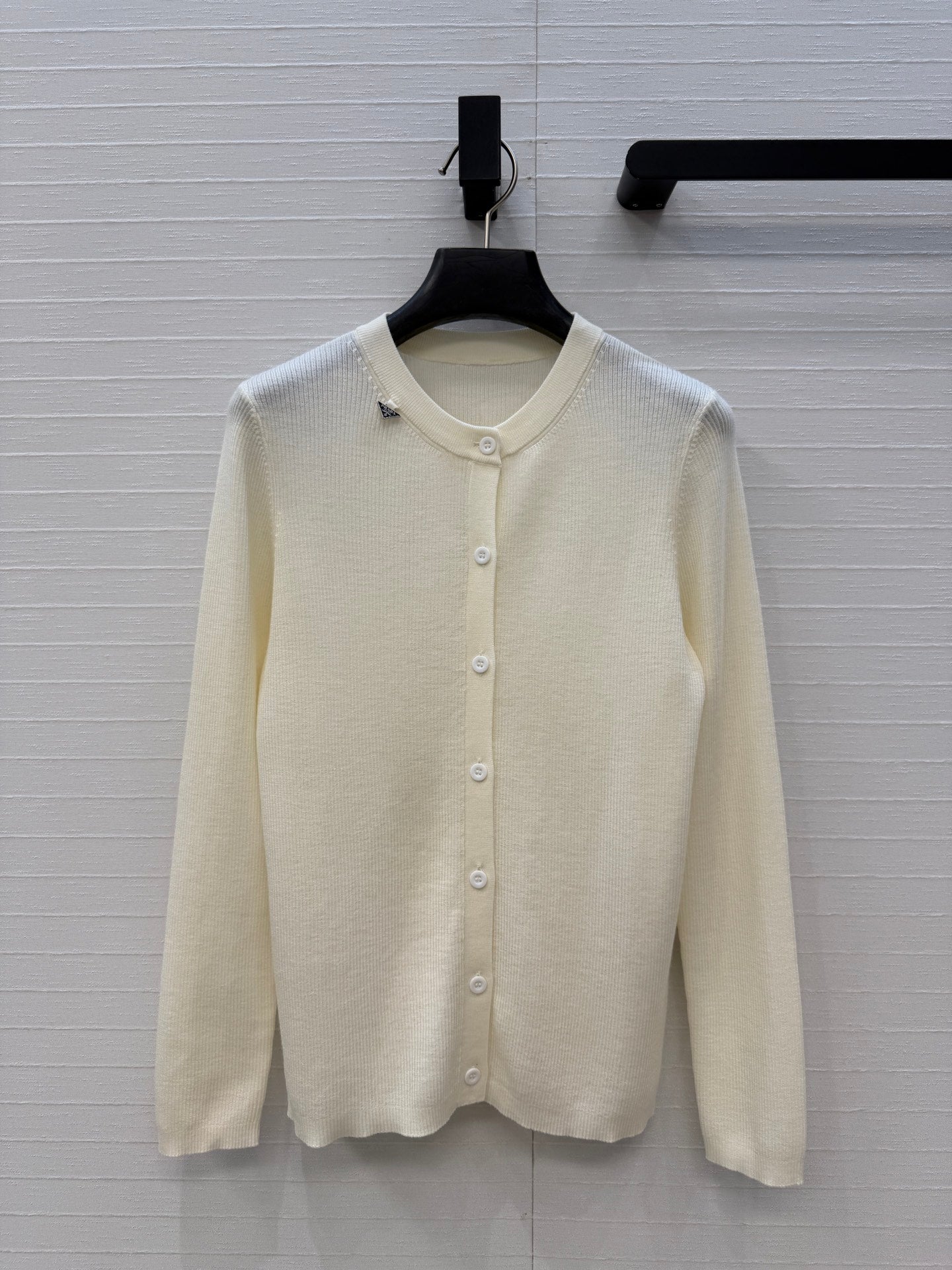 PRA* 26SS Elegant Crew-Neck Cardigan