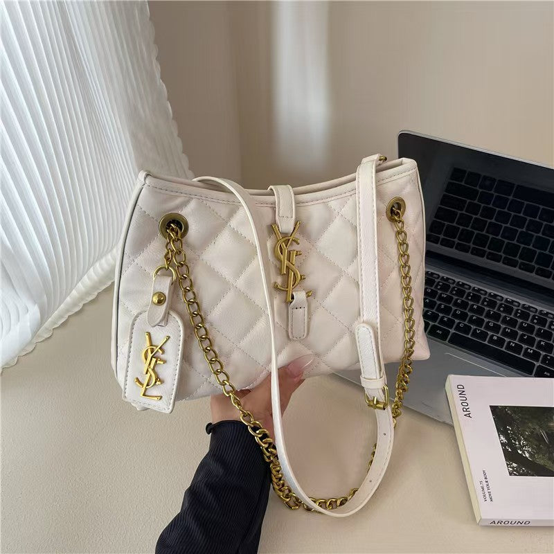 New stylish diamond-patterned tote bag