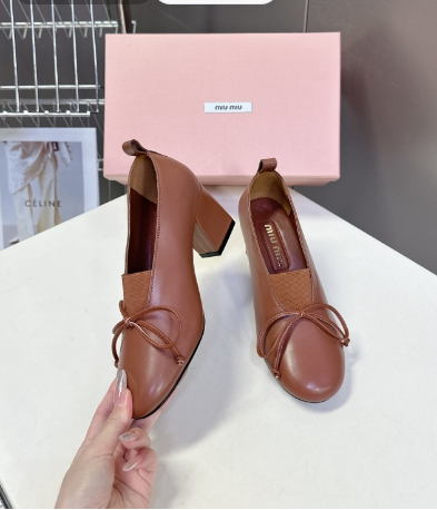 MIU* 25SS Chunky Heel Fashion Shoes VIP