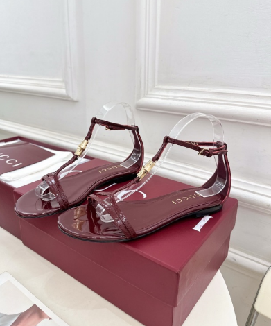 GUC* 25SS flat sandals VIP