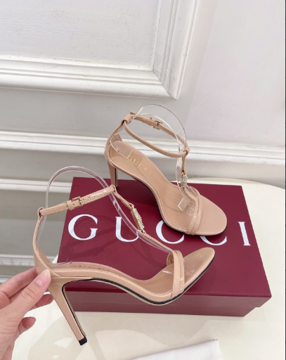 GUC* 25SS flat sandals VIP