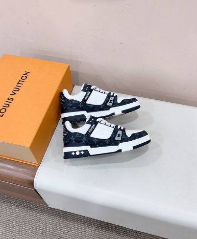 LOU* Vintage LVTRAINE Sneakers (Unisex)