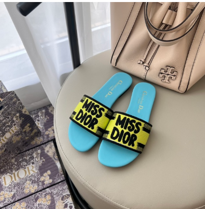 DIO* 25SS embroidered slippers